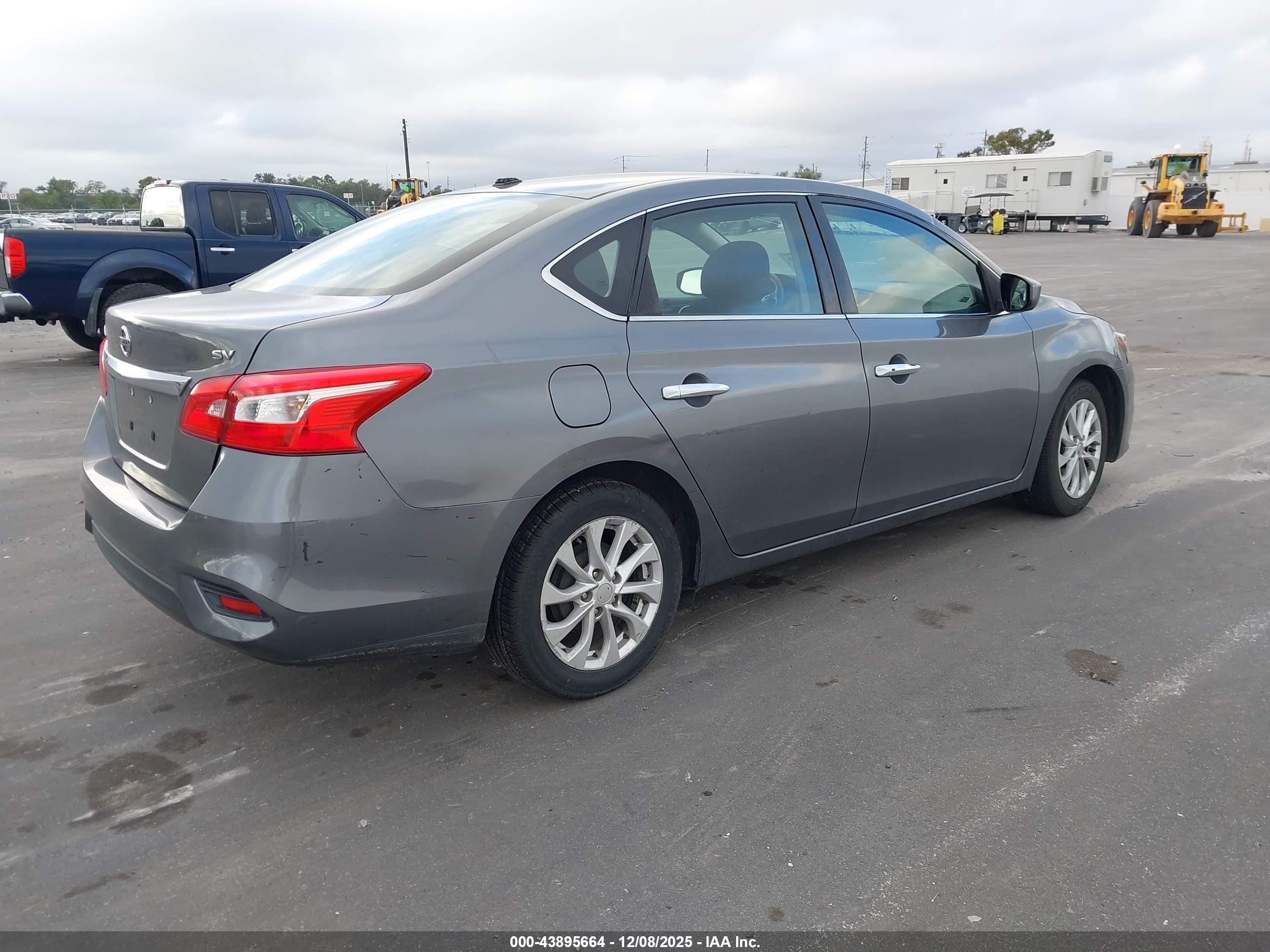NISSAN SENTRA image 4