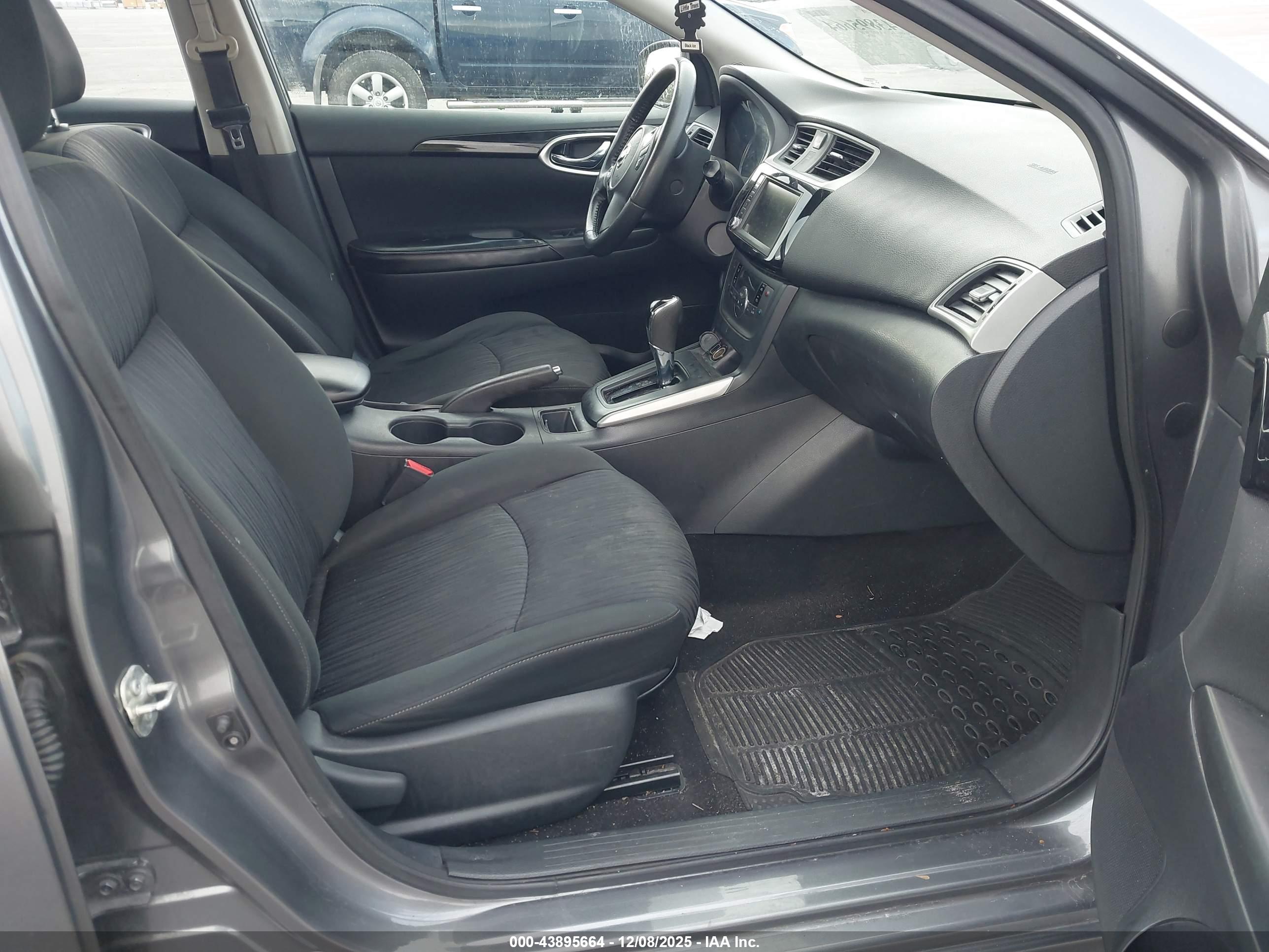 NISSAN SENTRA image 5