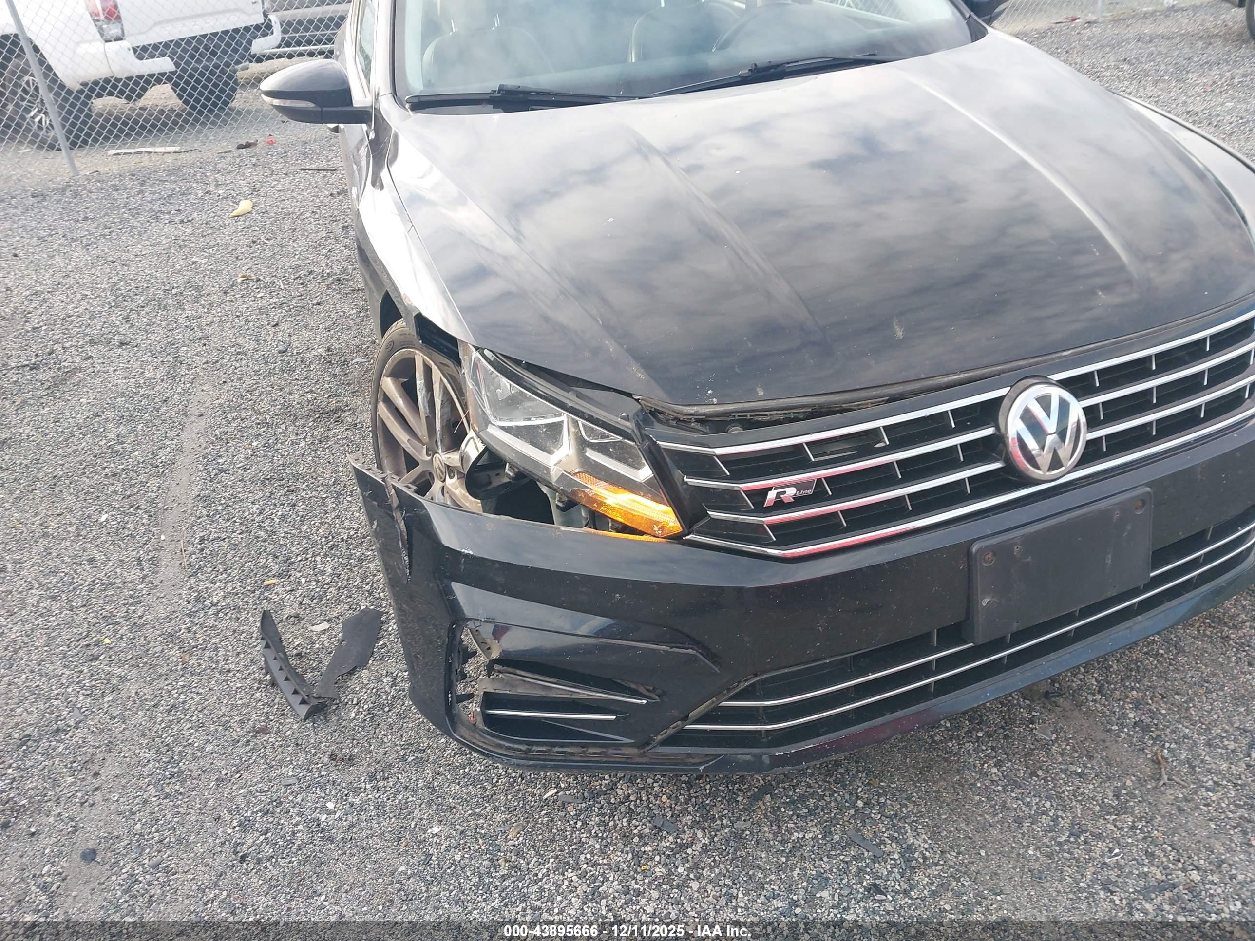 VOLKSWAGEN PASSAT image 6