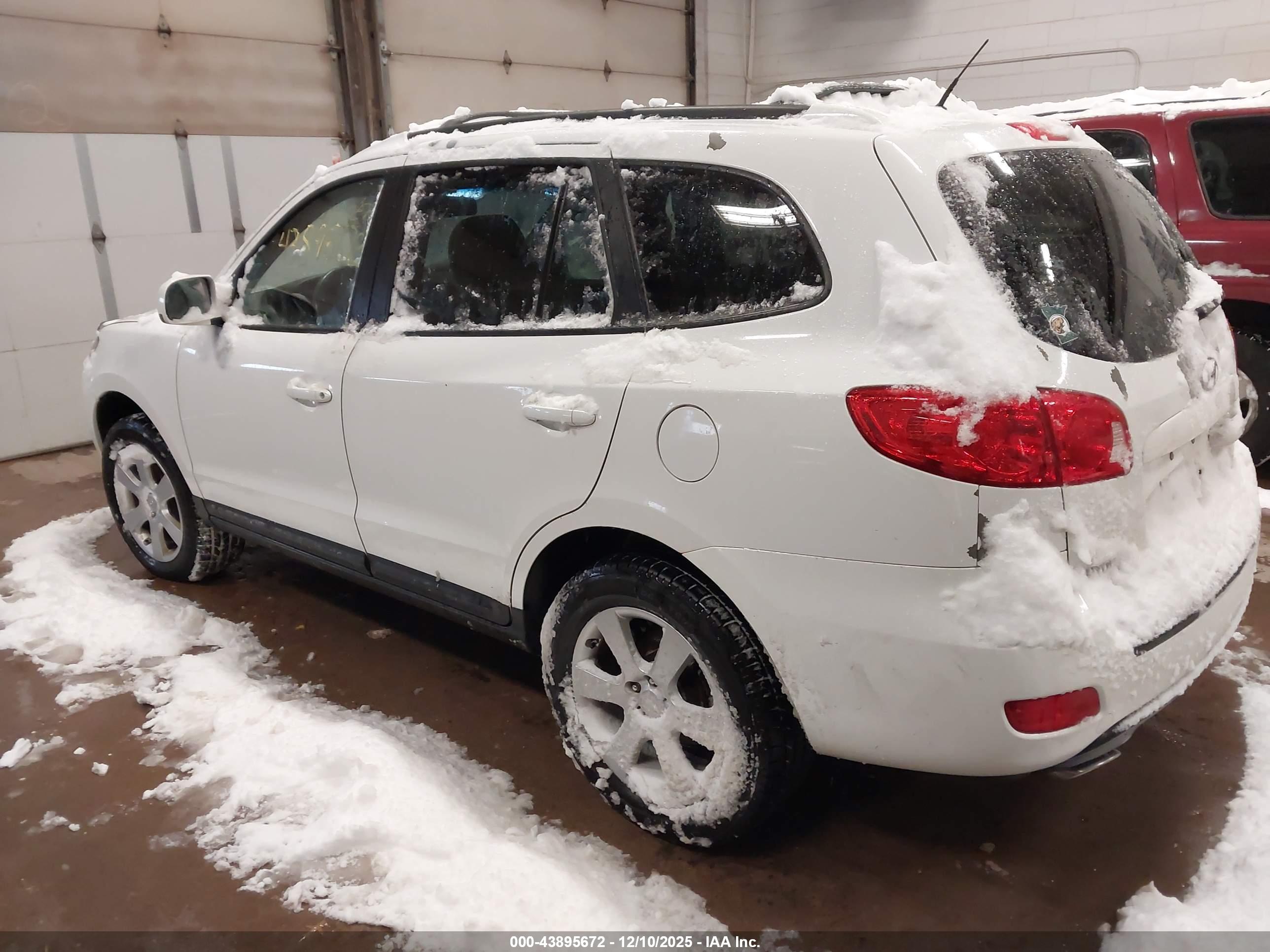 HYUNDAI SANTA image 3