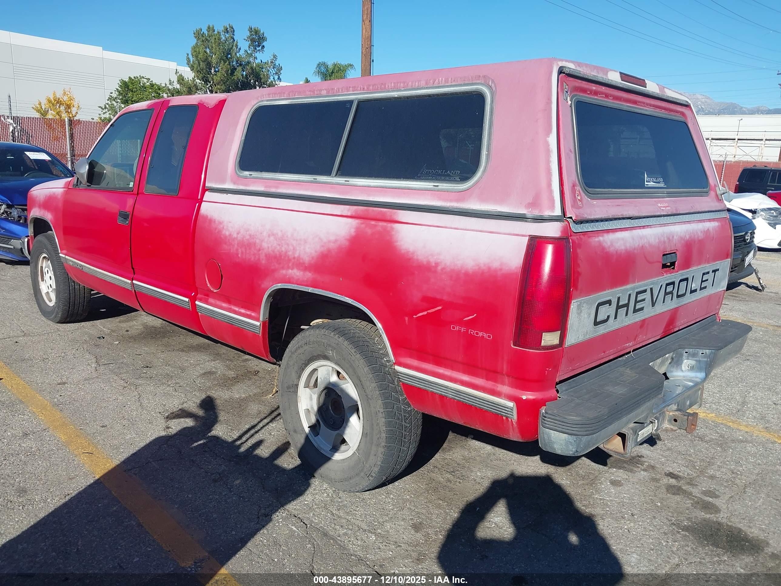 CHEVROLET GMT-400 image 3
