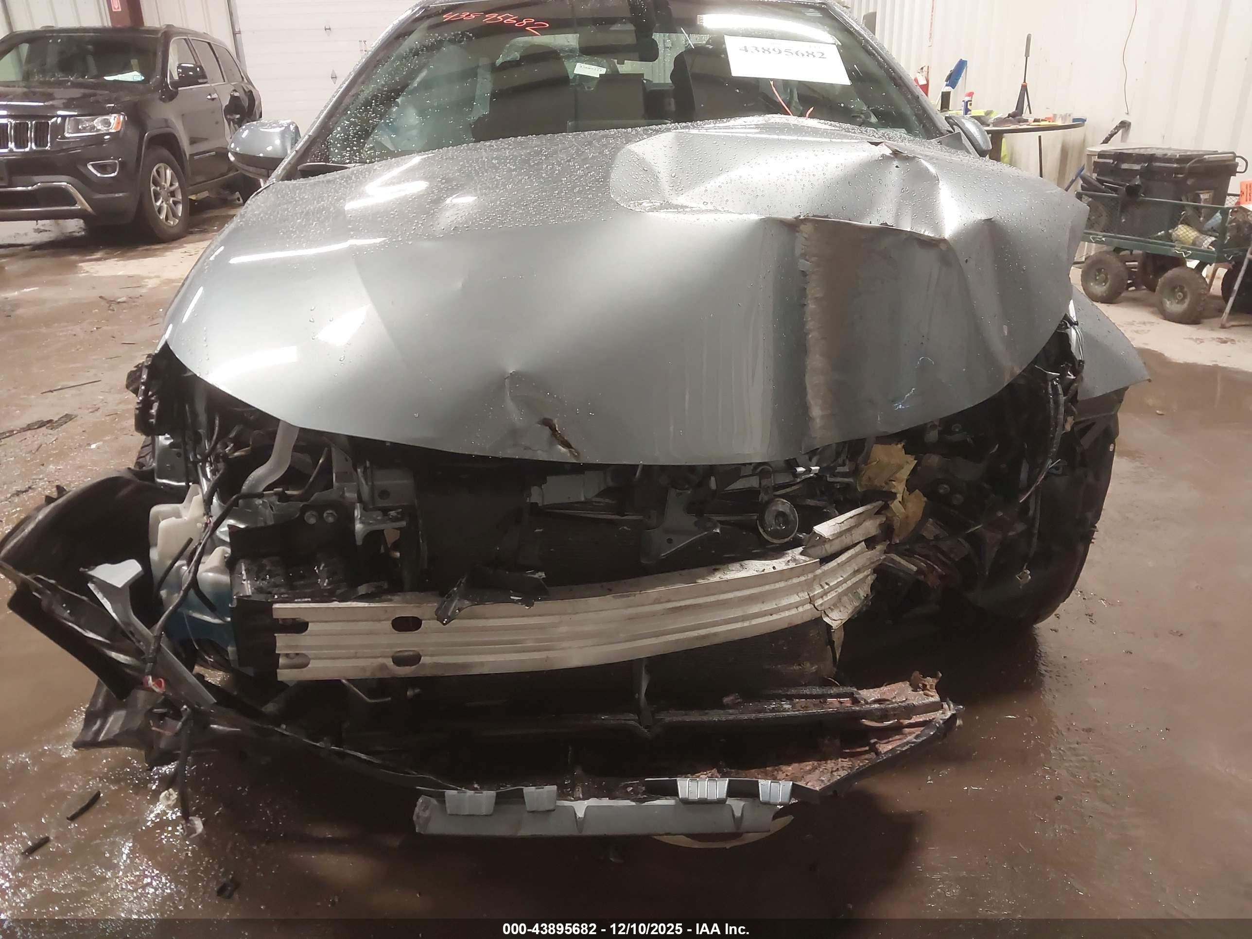 TOYOTA COROLLA image 6