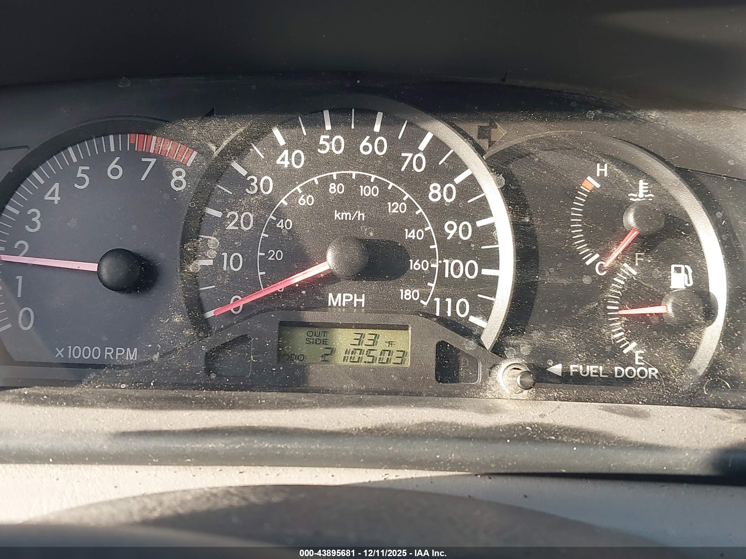 TOYOTA COROLLA image 7