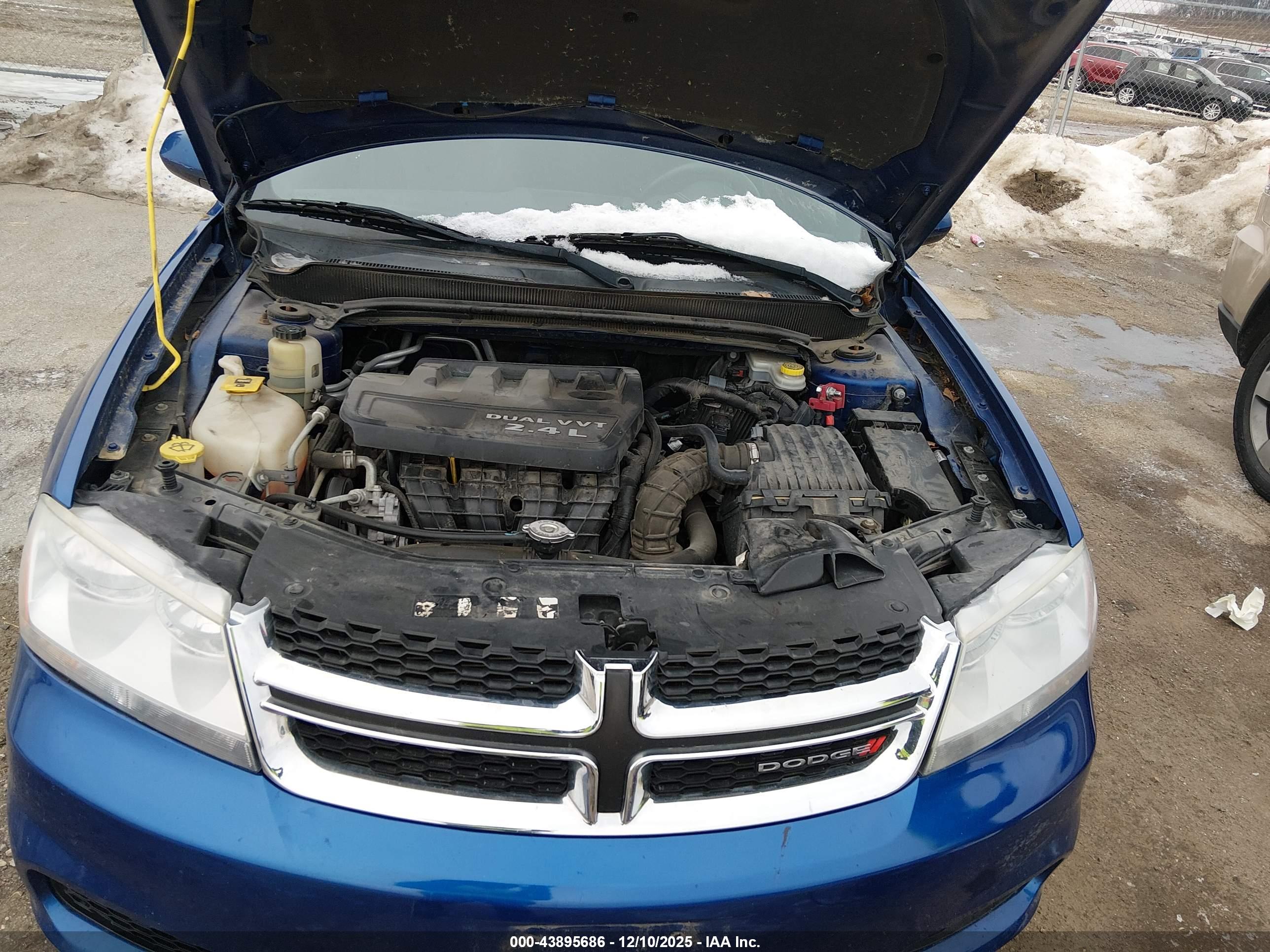 DODGE AVENGER image 10