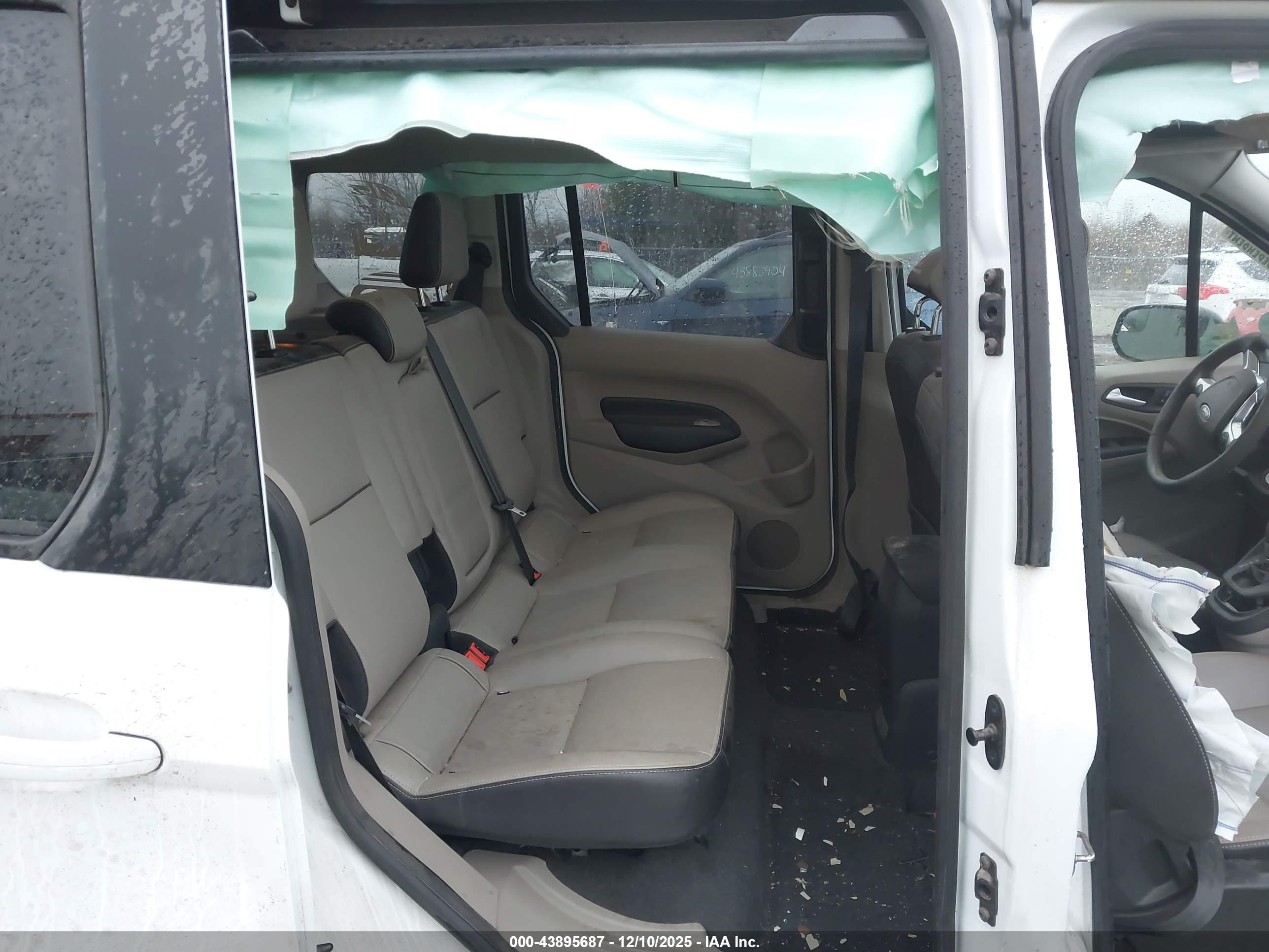 FORD TRANSIT image 8