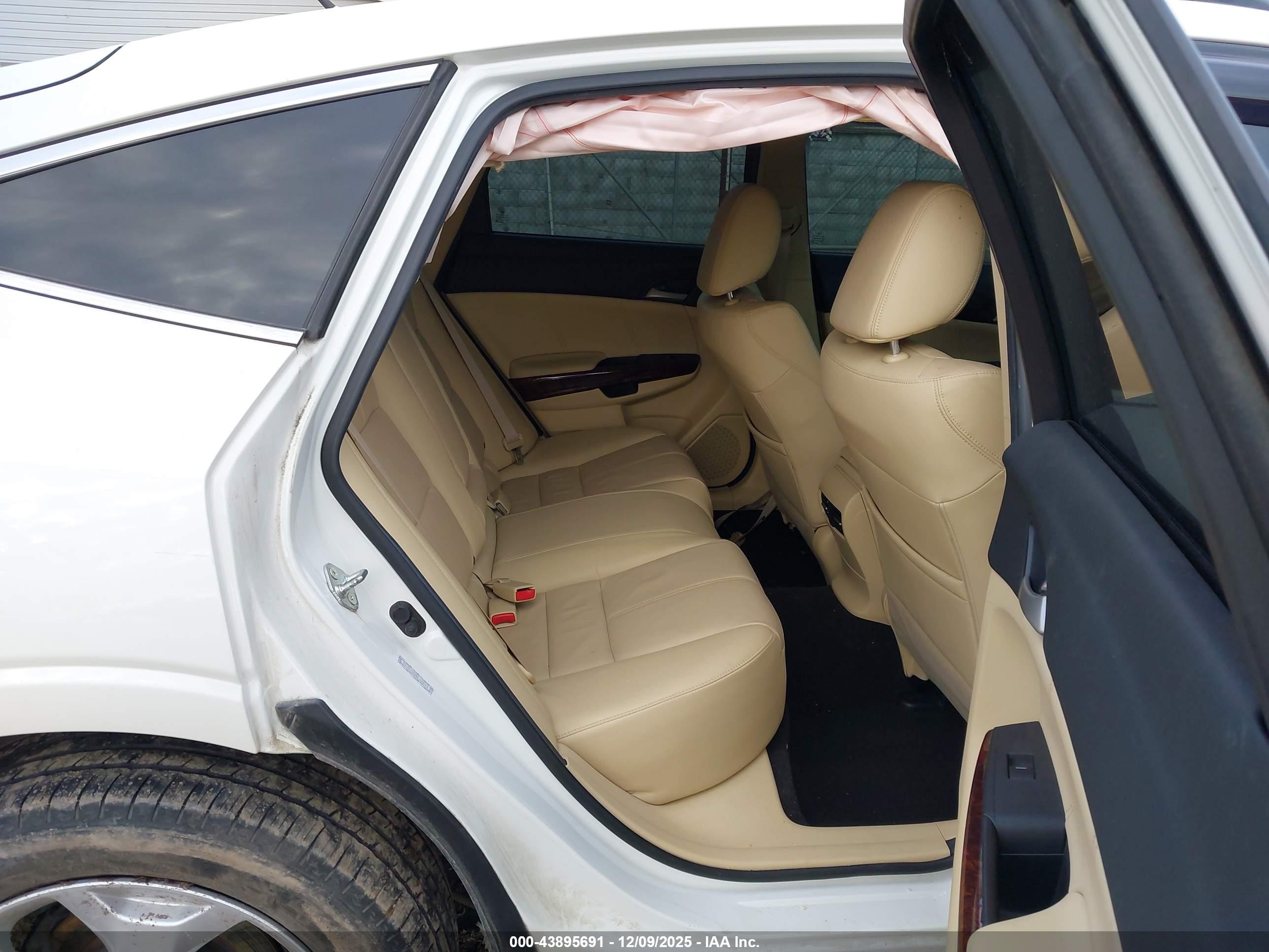 HONDA ACCORD image 8