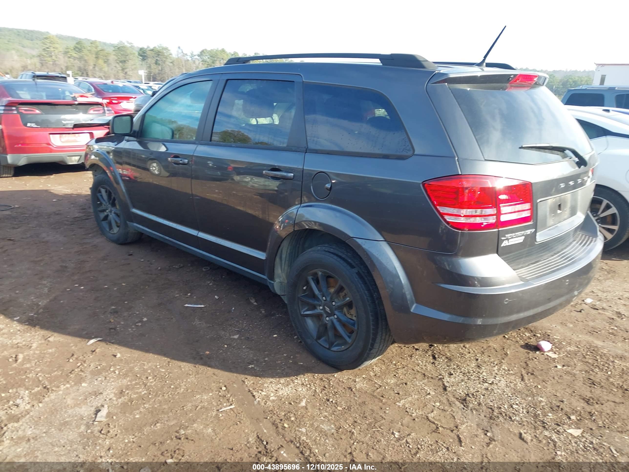 DODGE JOURNEY image 3