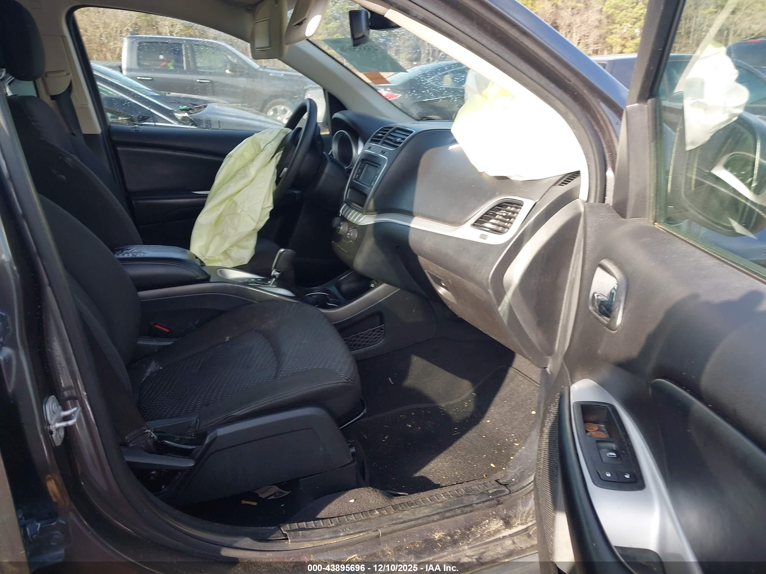 DODGE JOURNEY image 5