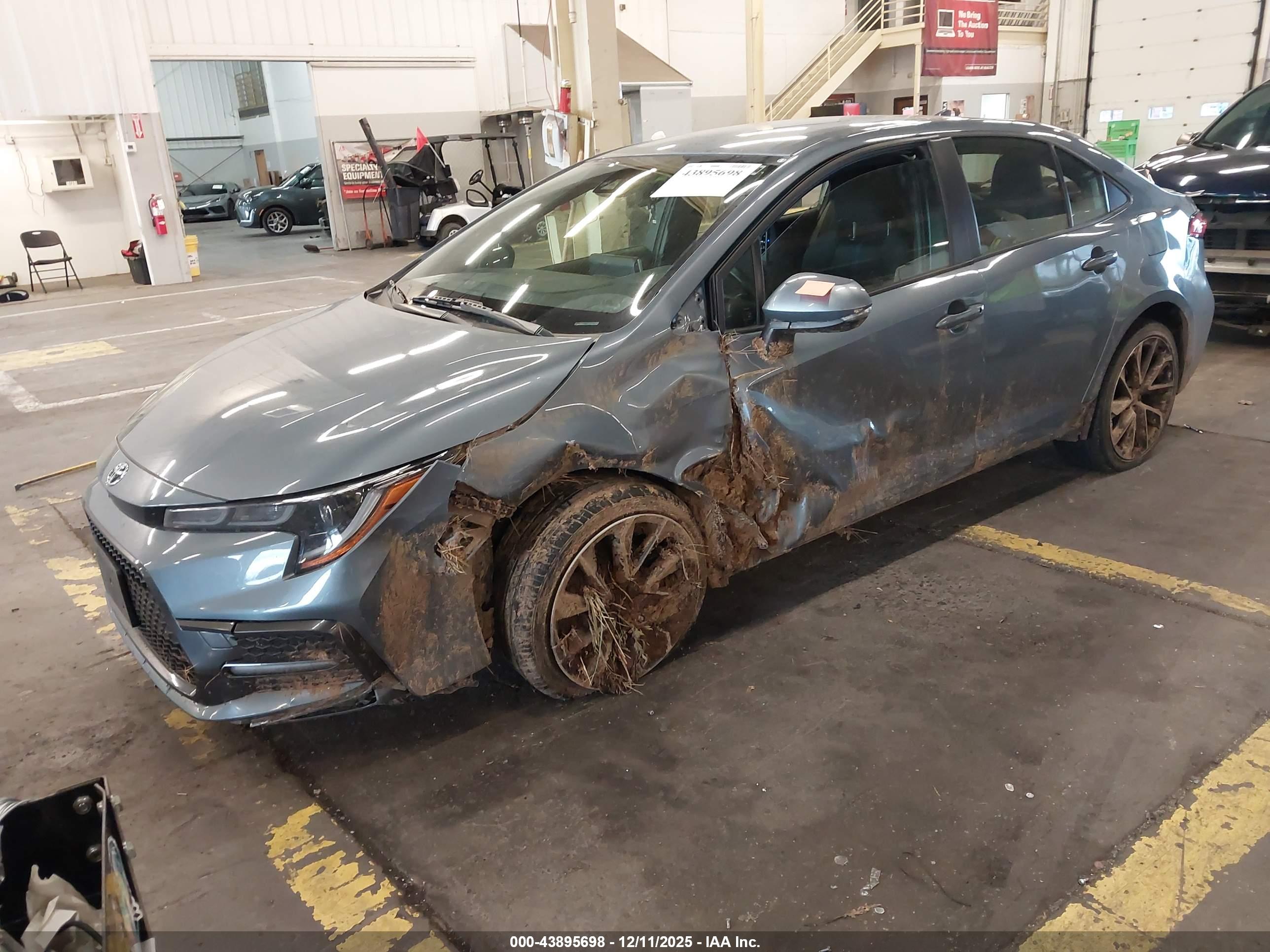 TOYOTA COROLLA image 2