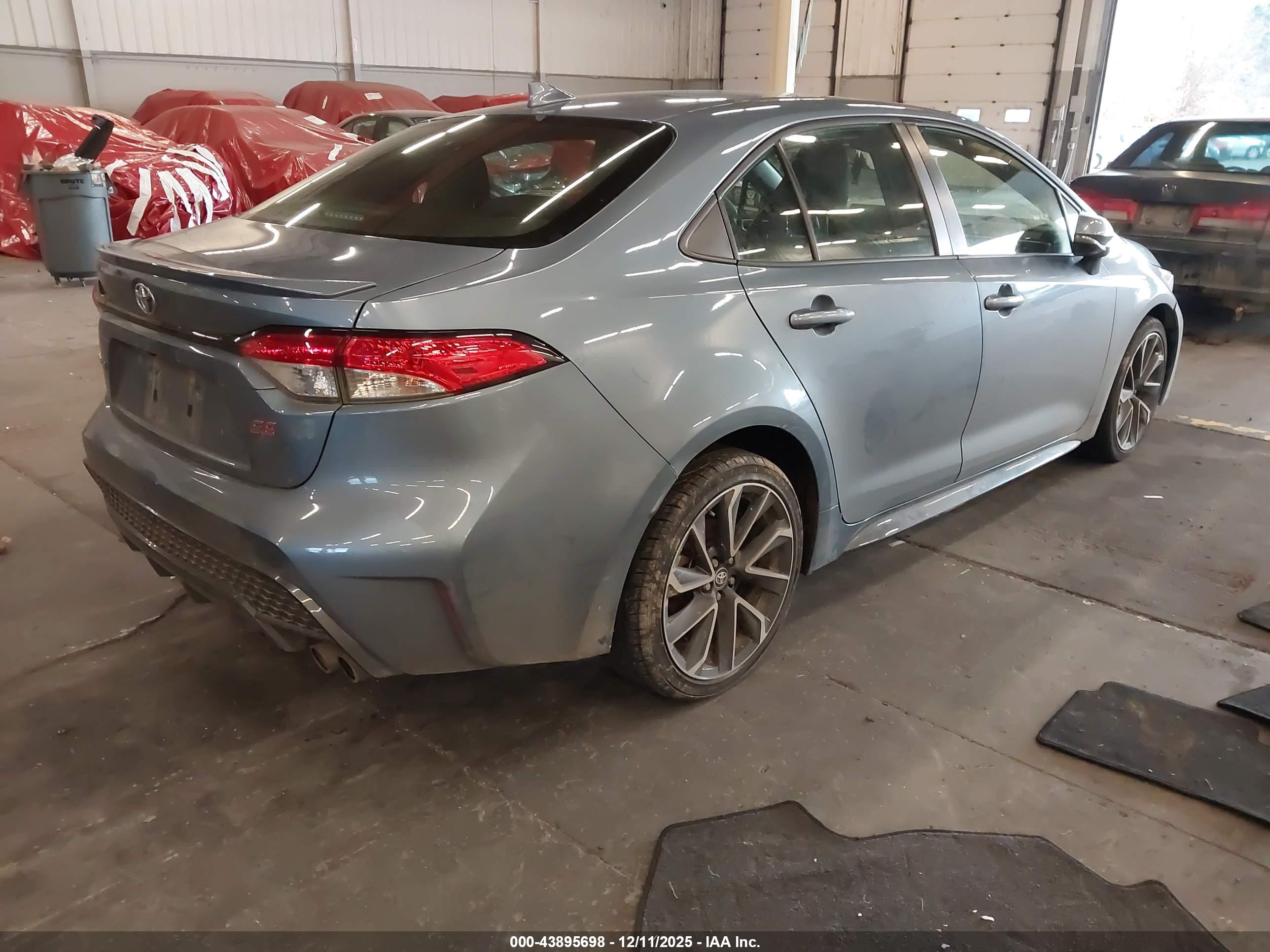 TOYOTA COROLLA image 4
