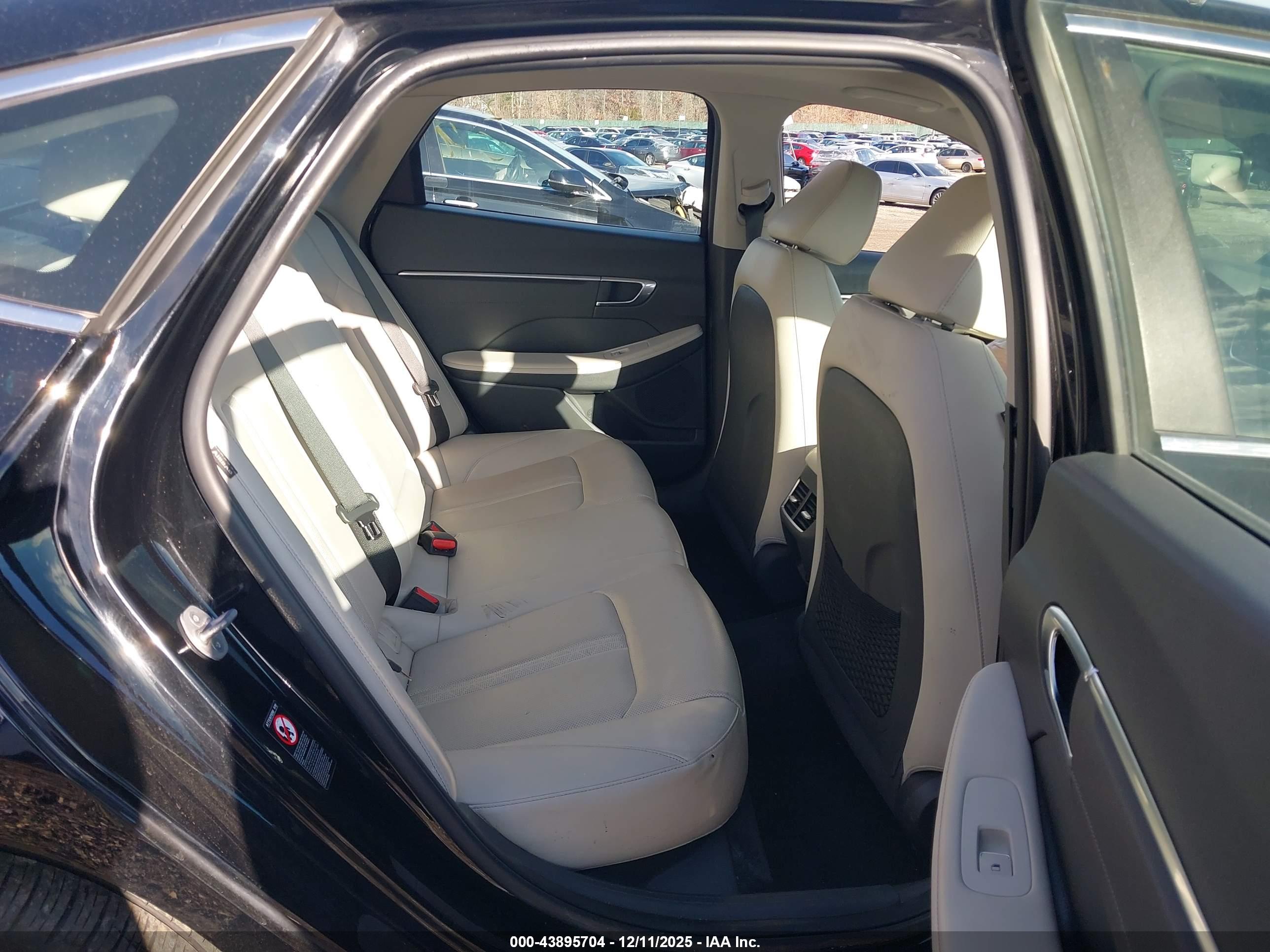 HYUNDAI SONATA image 8