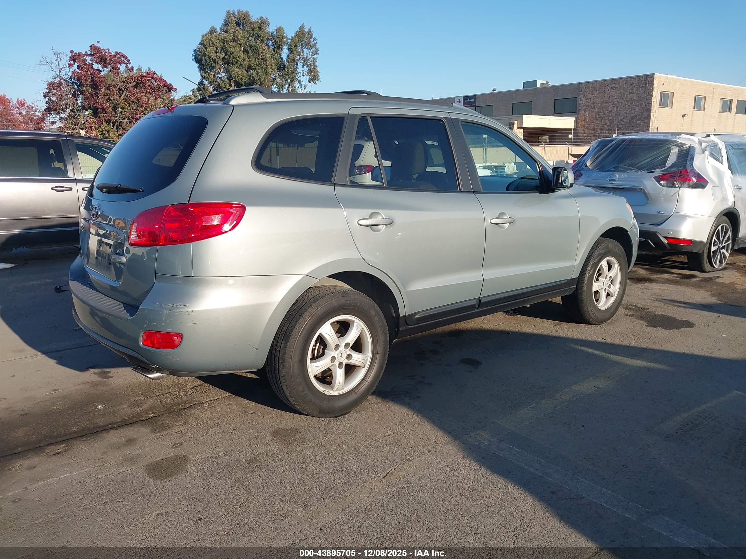 HYUNDAI SANTA image 4