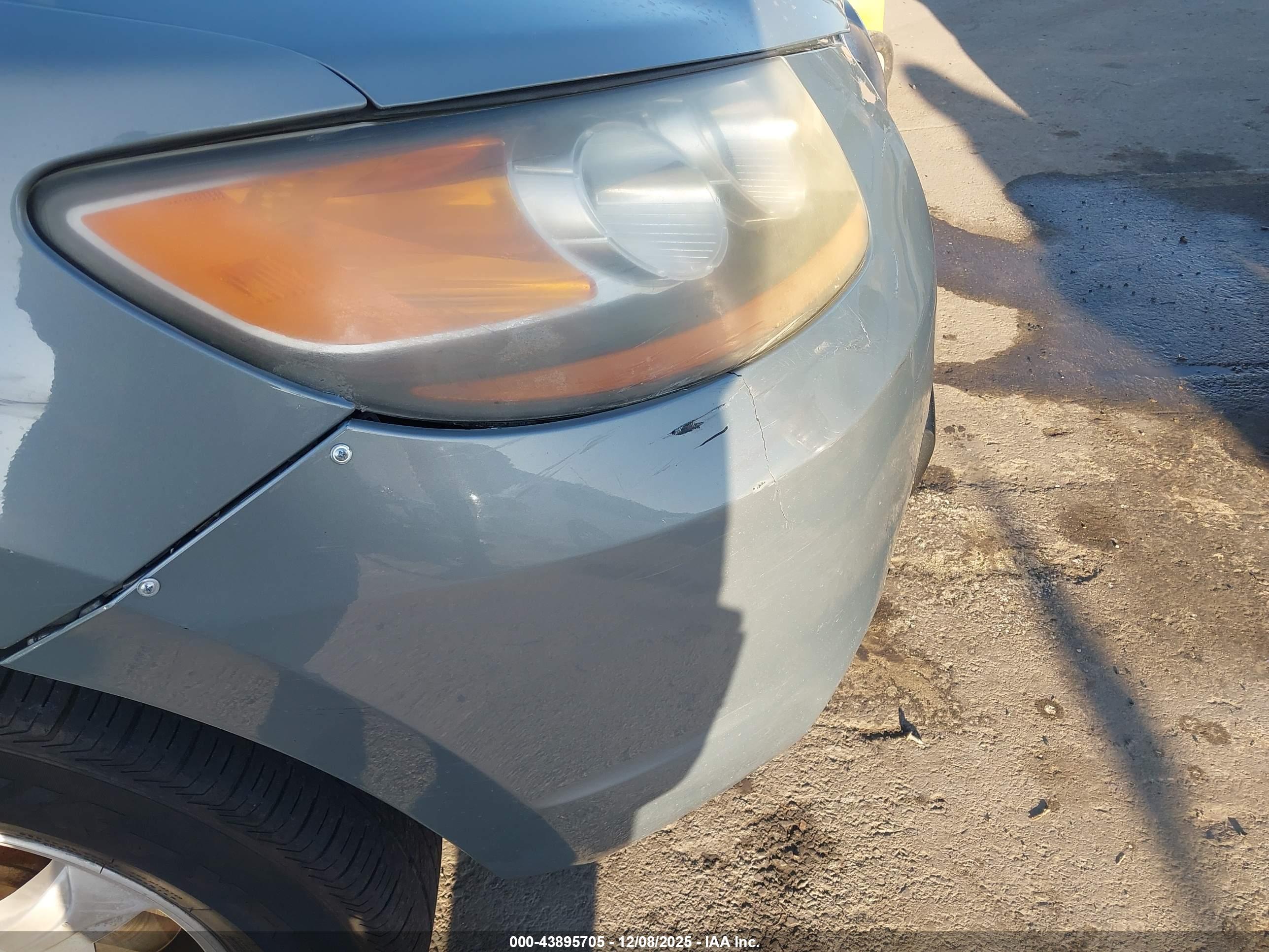 HYUNDAI SANTA image 6
