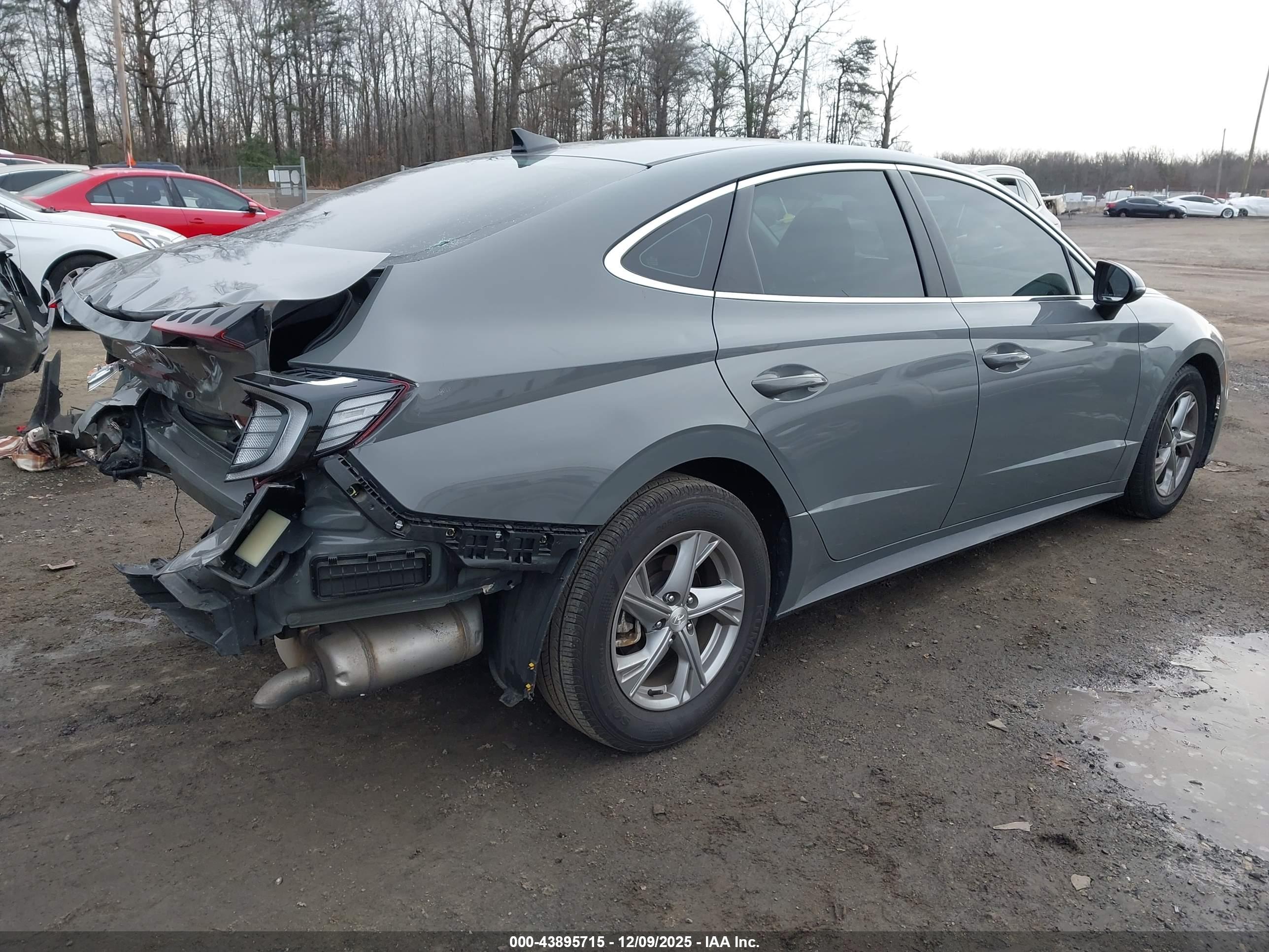 HYUNDAI SONATA image 4