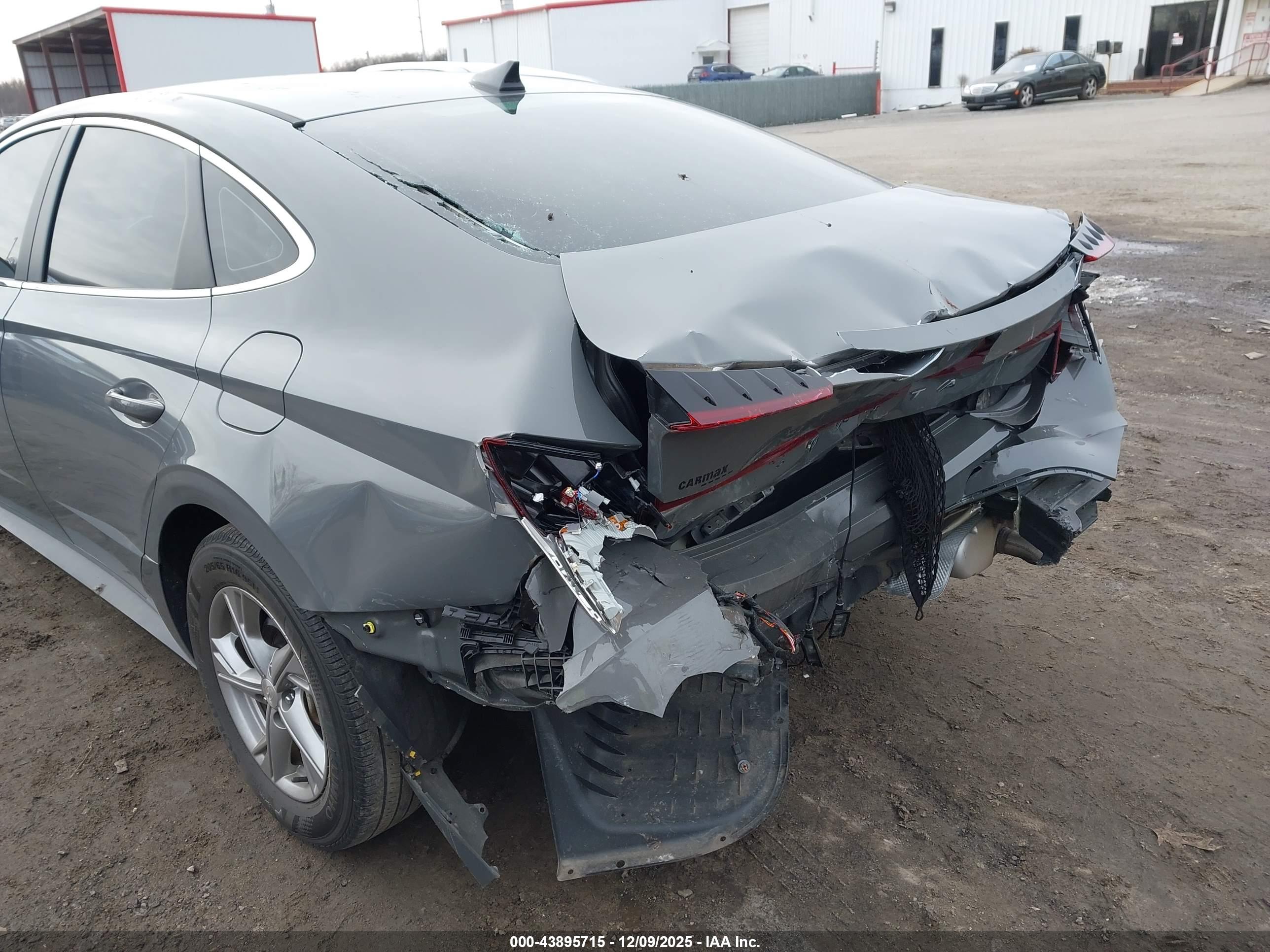 HYUNDAI SONATA image 6