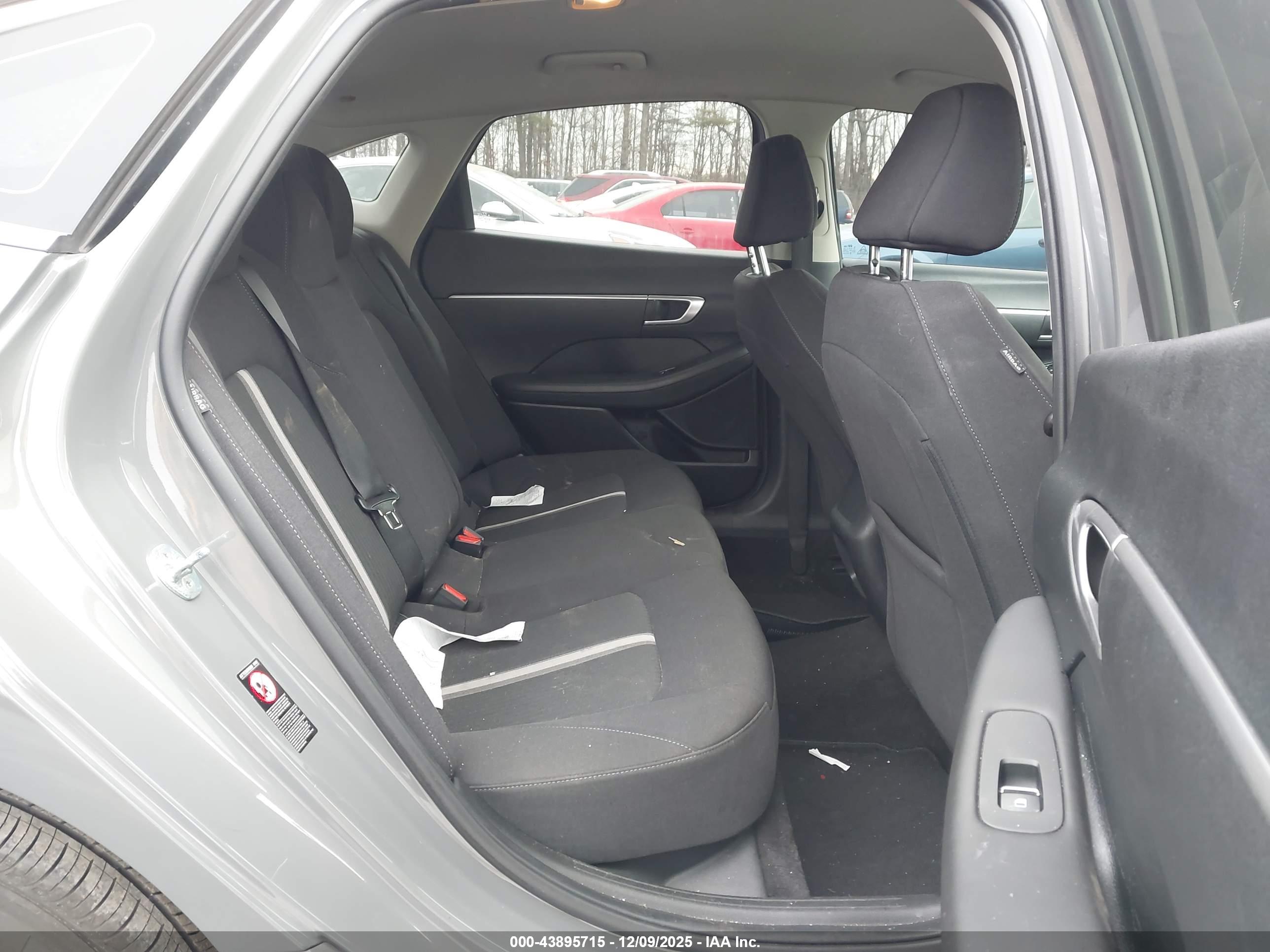 HYUNDAI SONATA image 8