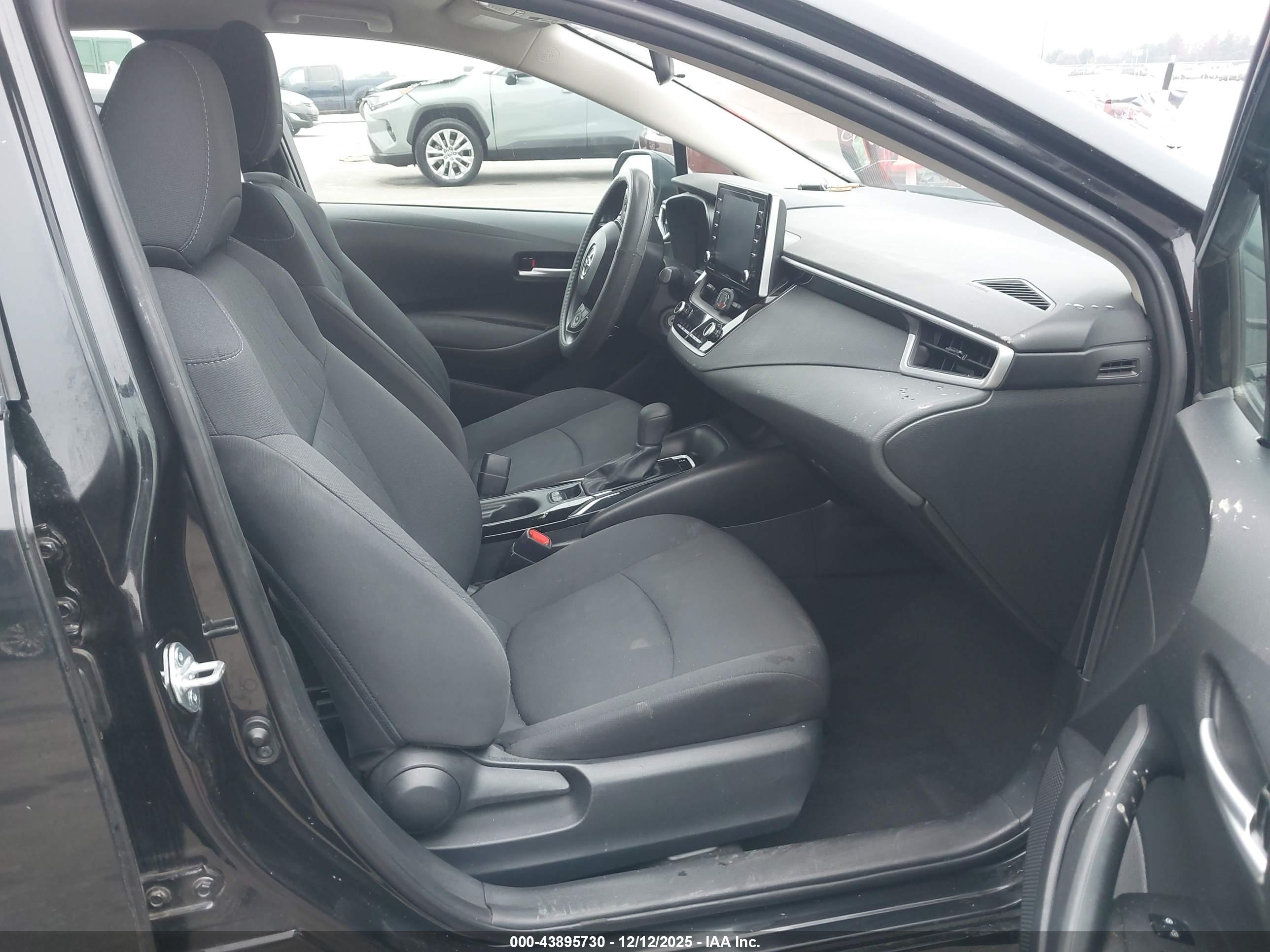 TOYOTA COROLLA image 5