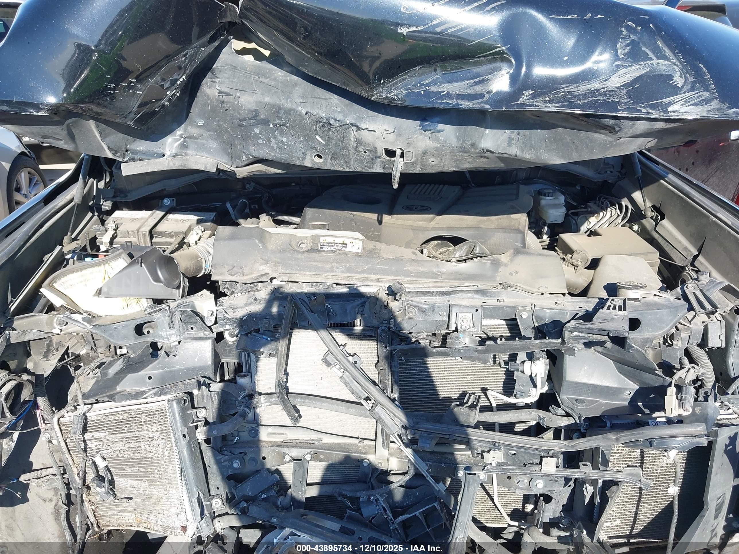 TOYOTA TUNDRA image 10