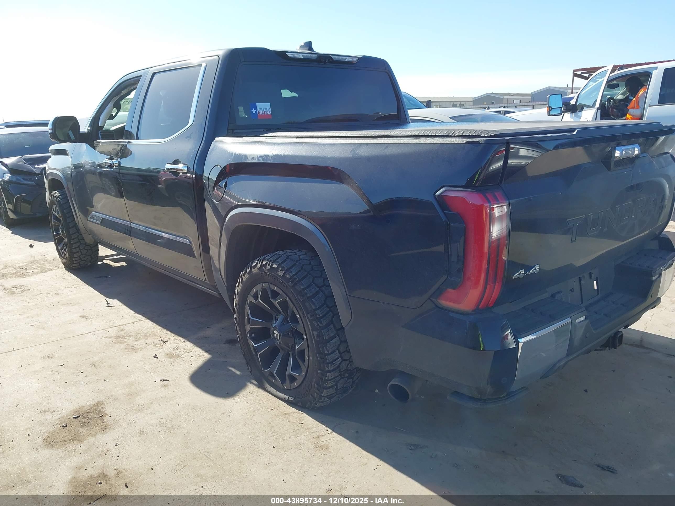 TOYOTA TUNDRA image 3