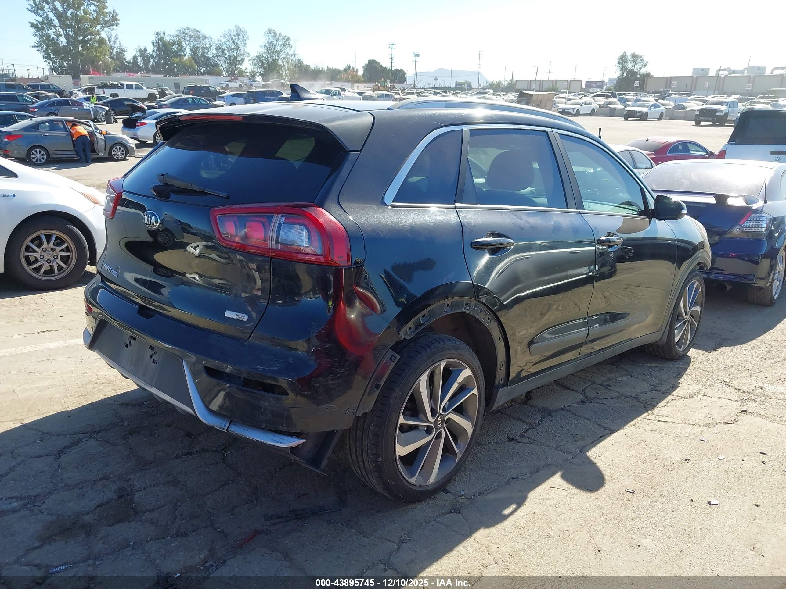 KIA NIRO image 4