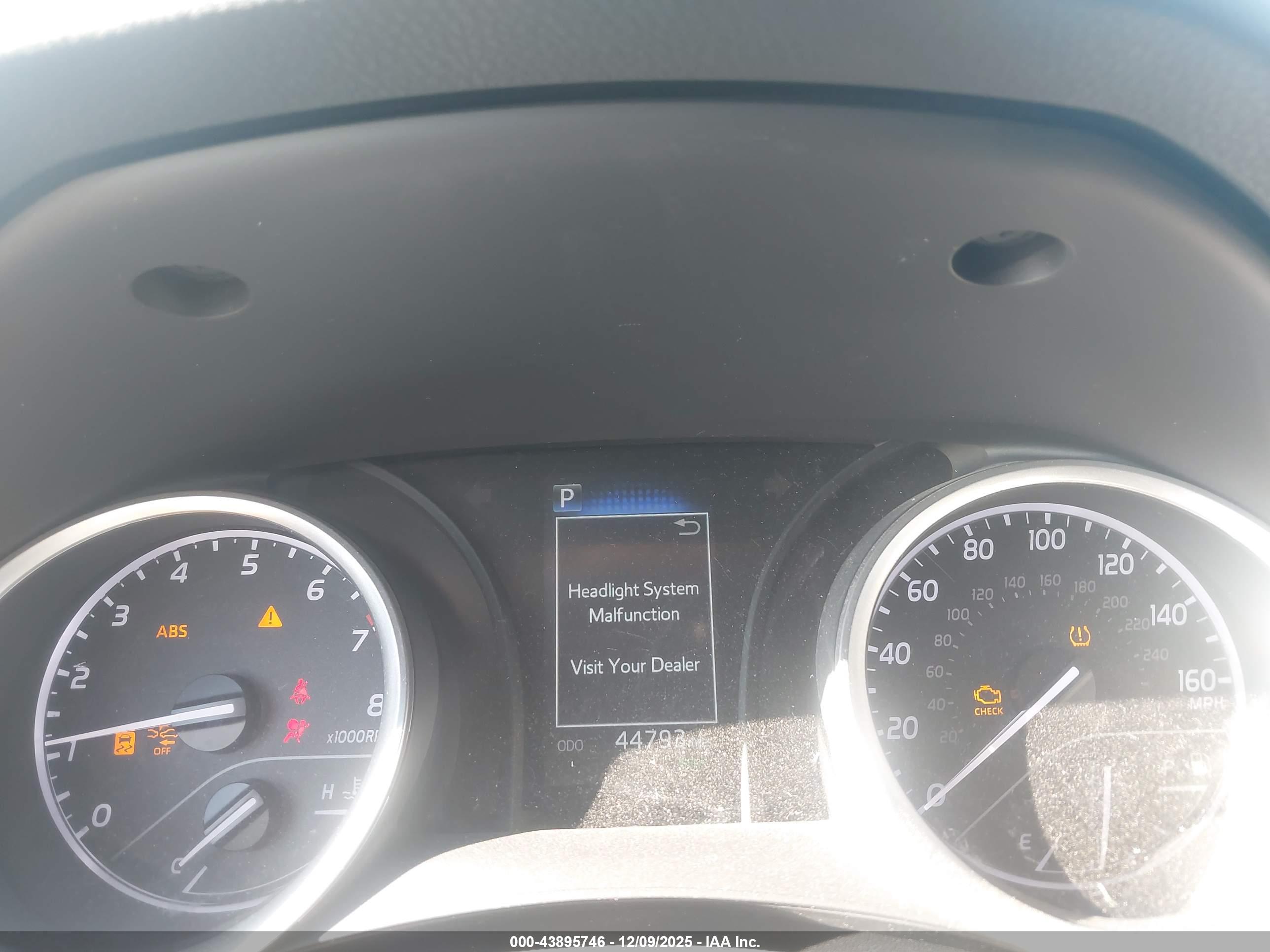 TOYOTA CAMRY image 7