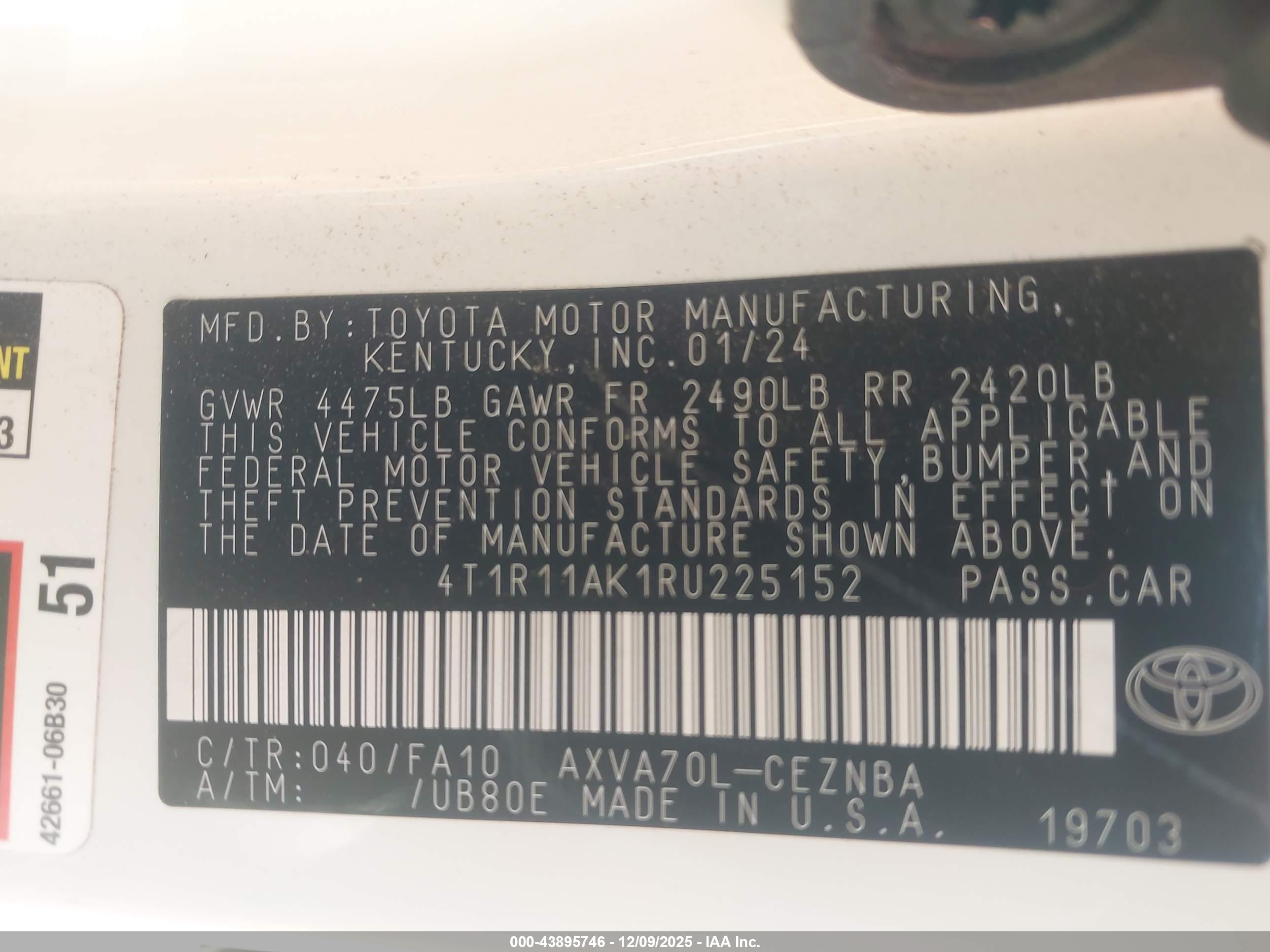 TOYOTA CAMRY image 9