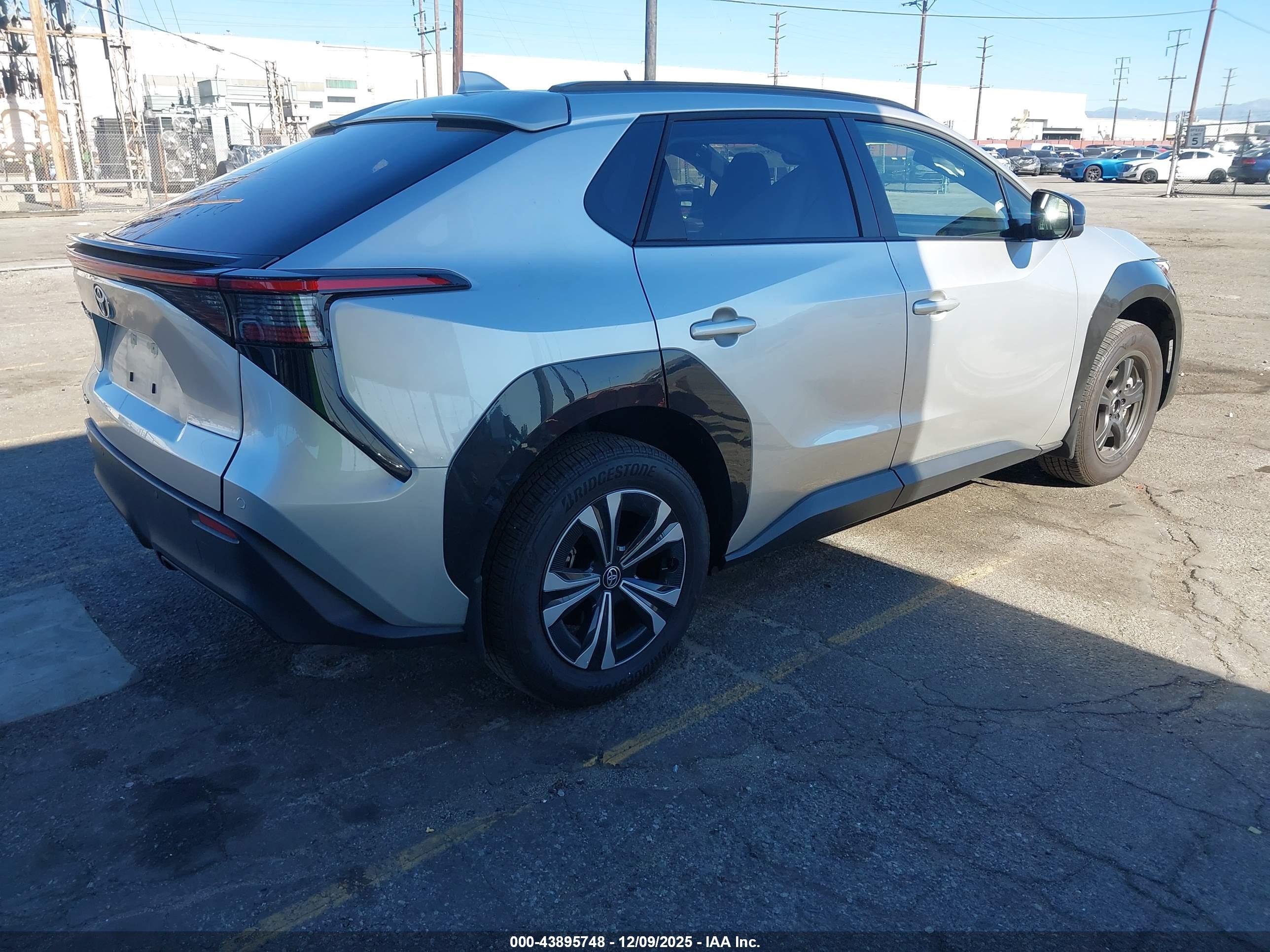 TOYOTA BZ4X image 4