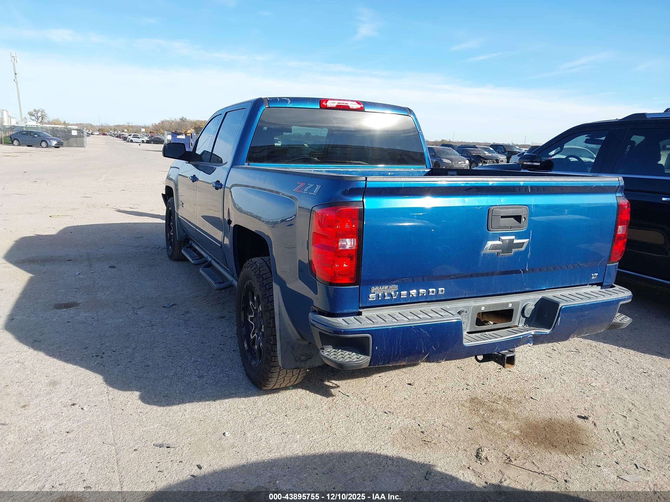 CHEVROLET SILVERADO image 3