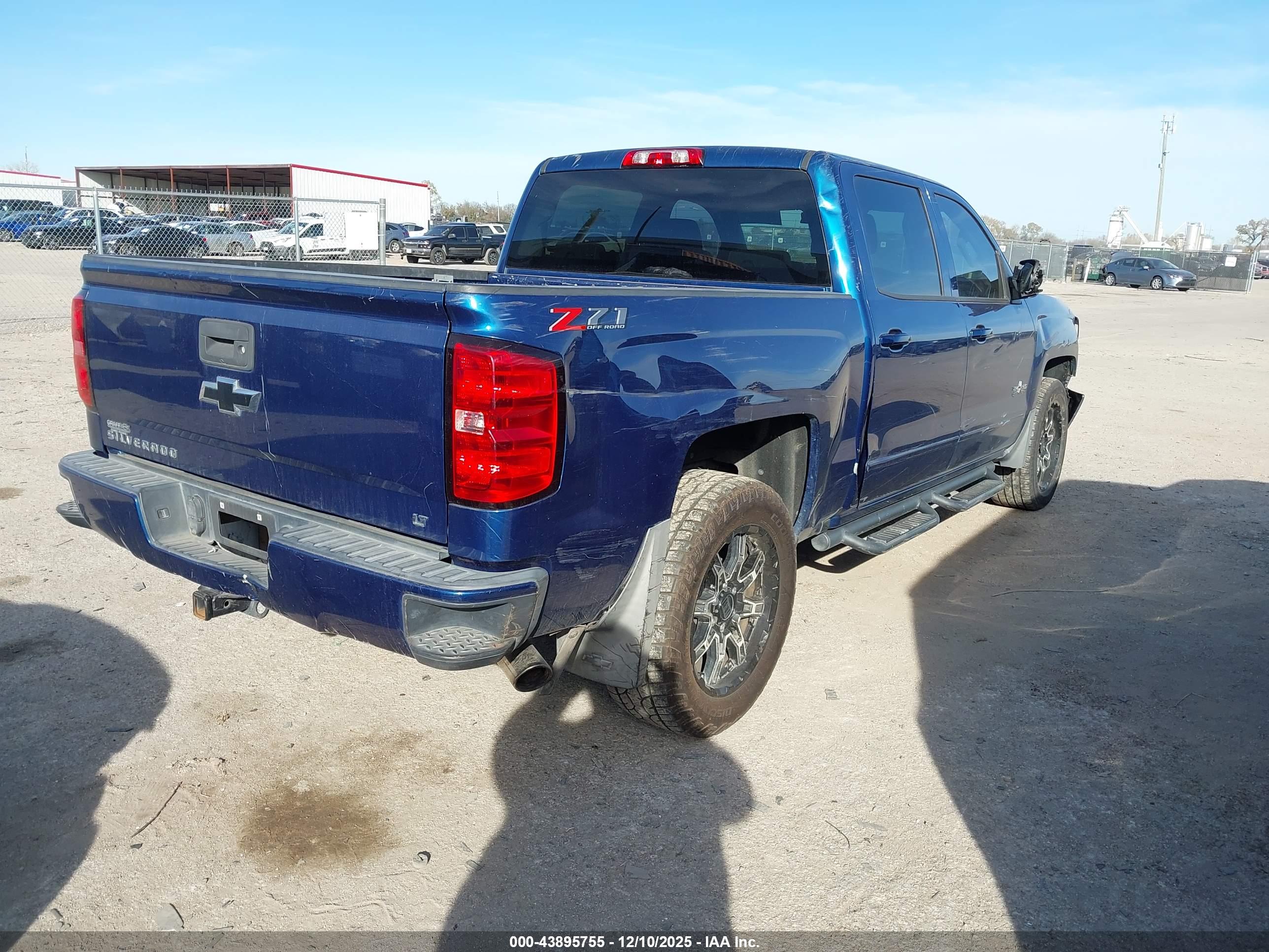 CHEVROLET SILVERADO image 4