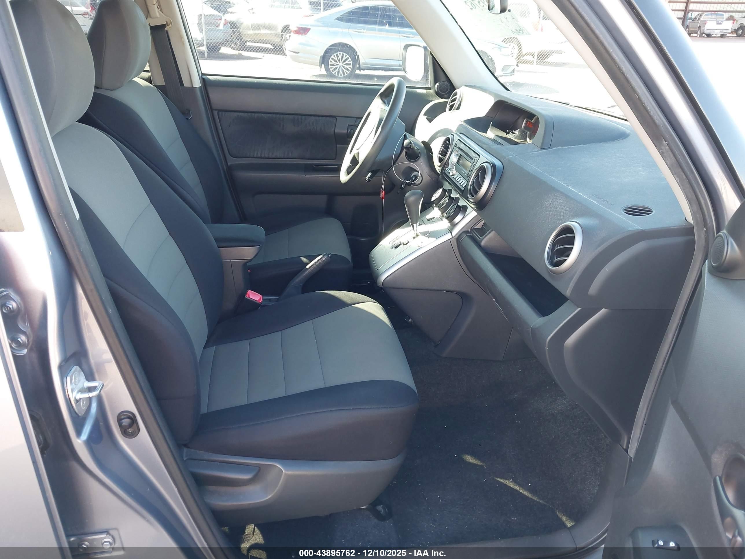 SCION XB image 5