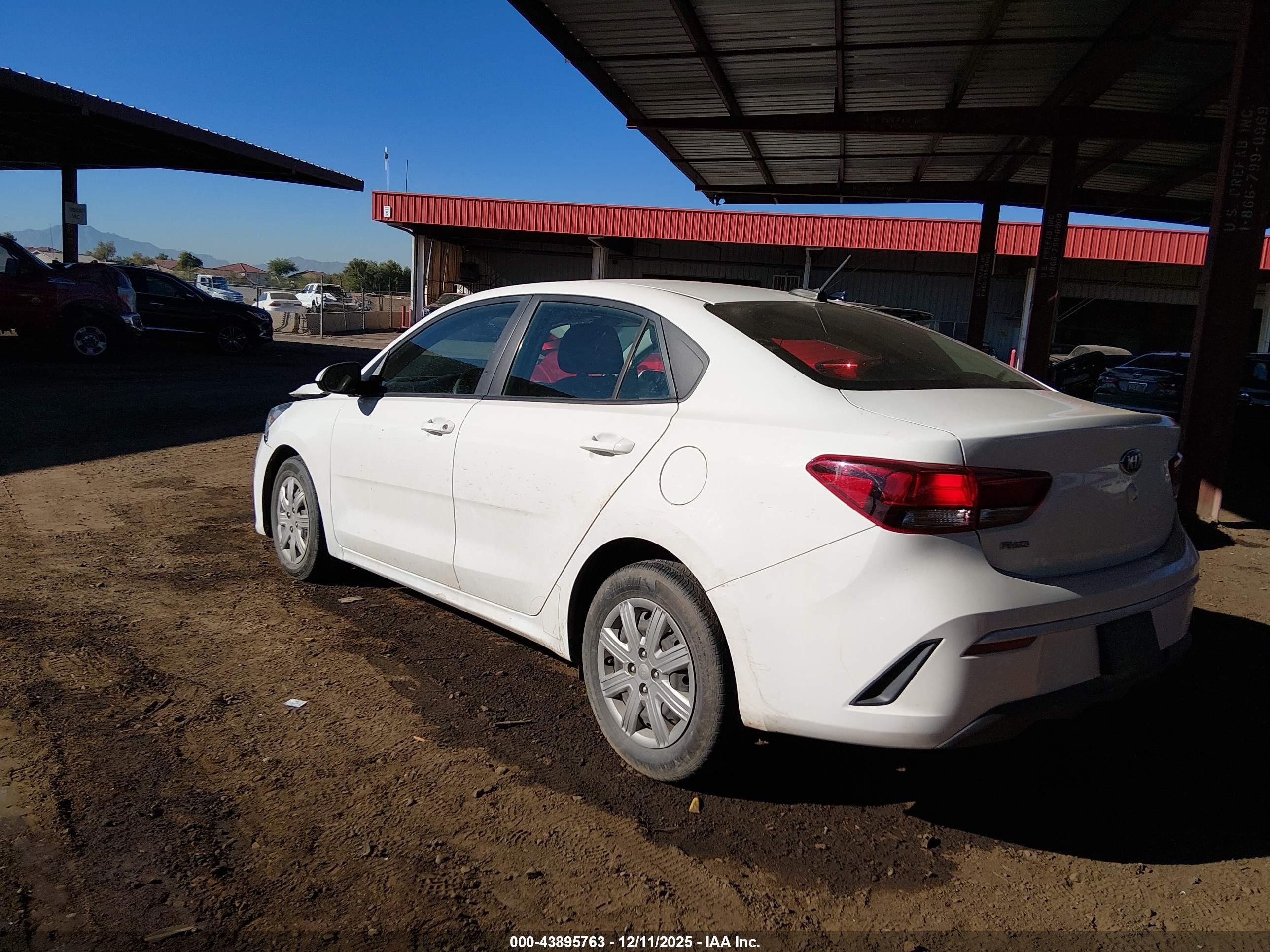 KIA RIO image 3