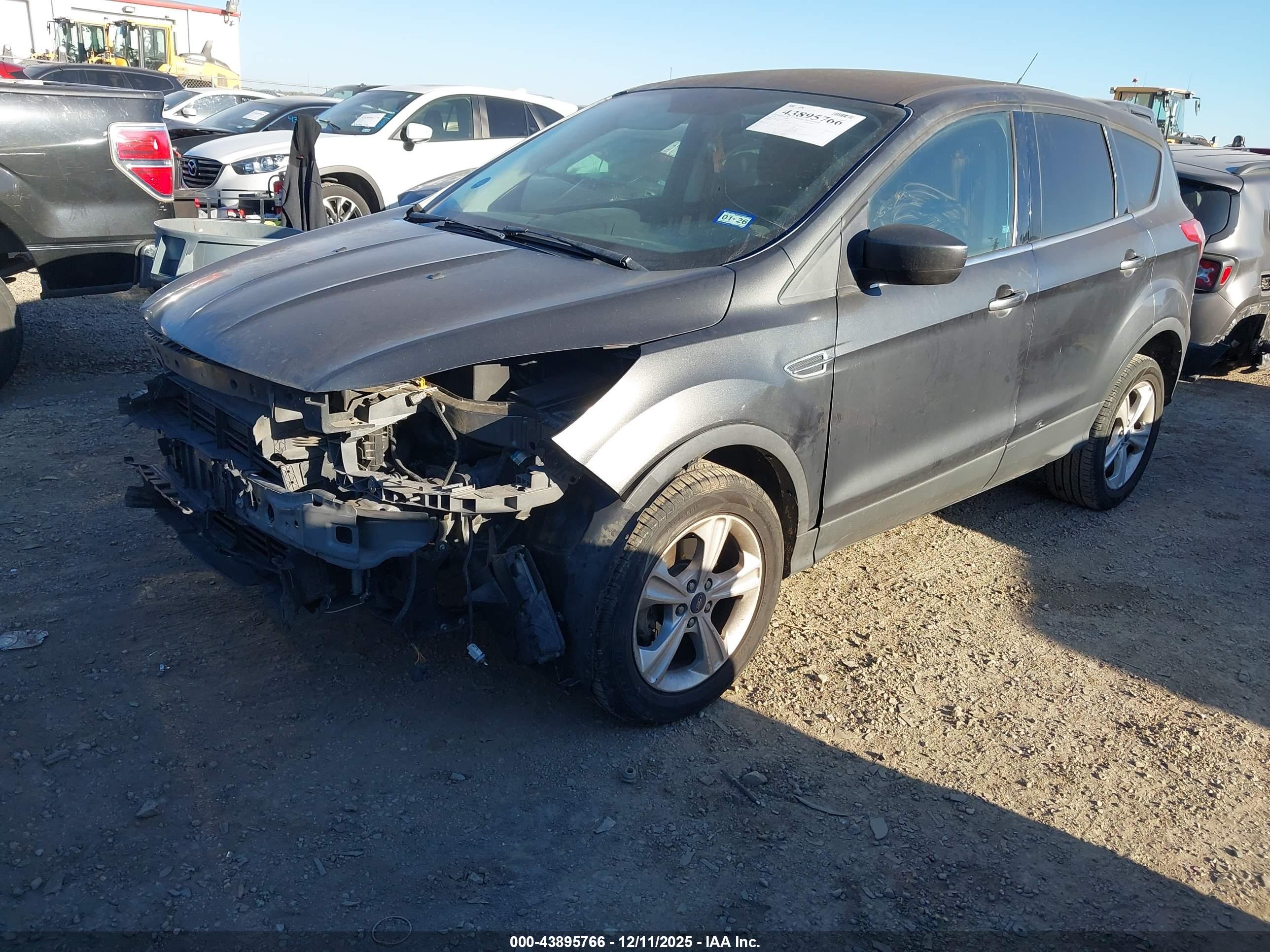FORD ESCAPE image 2