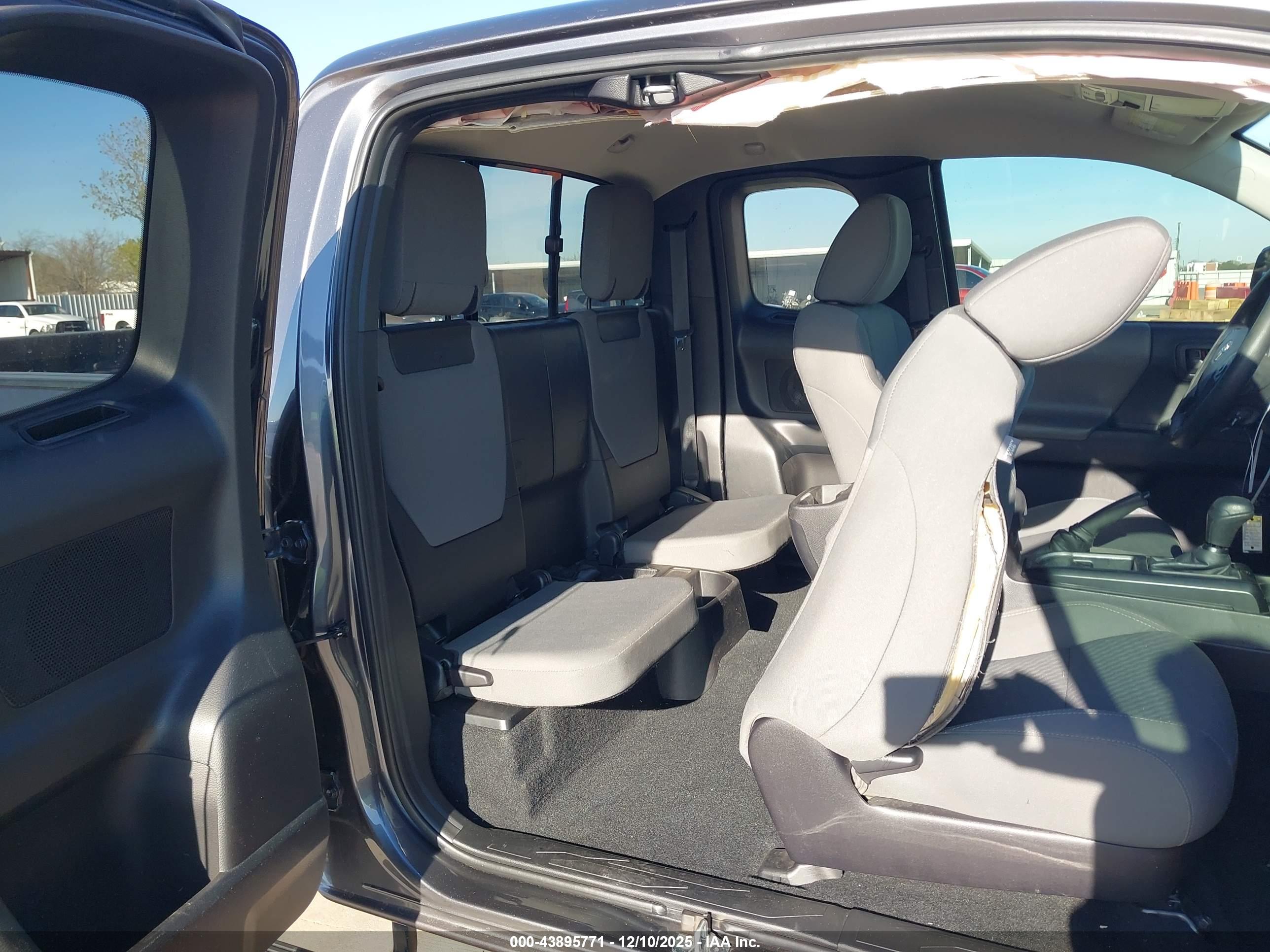 TOYOTA TACOMA image 8