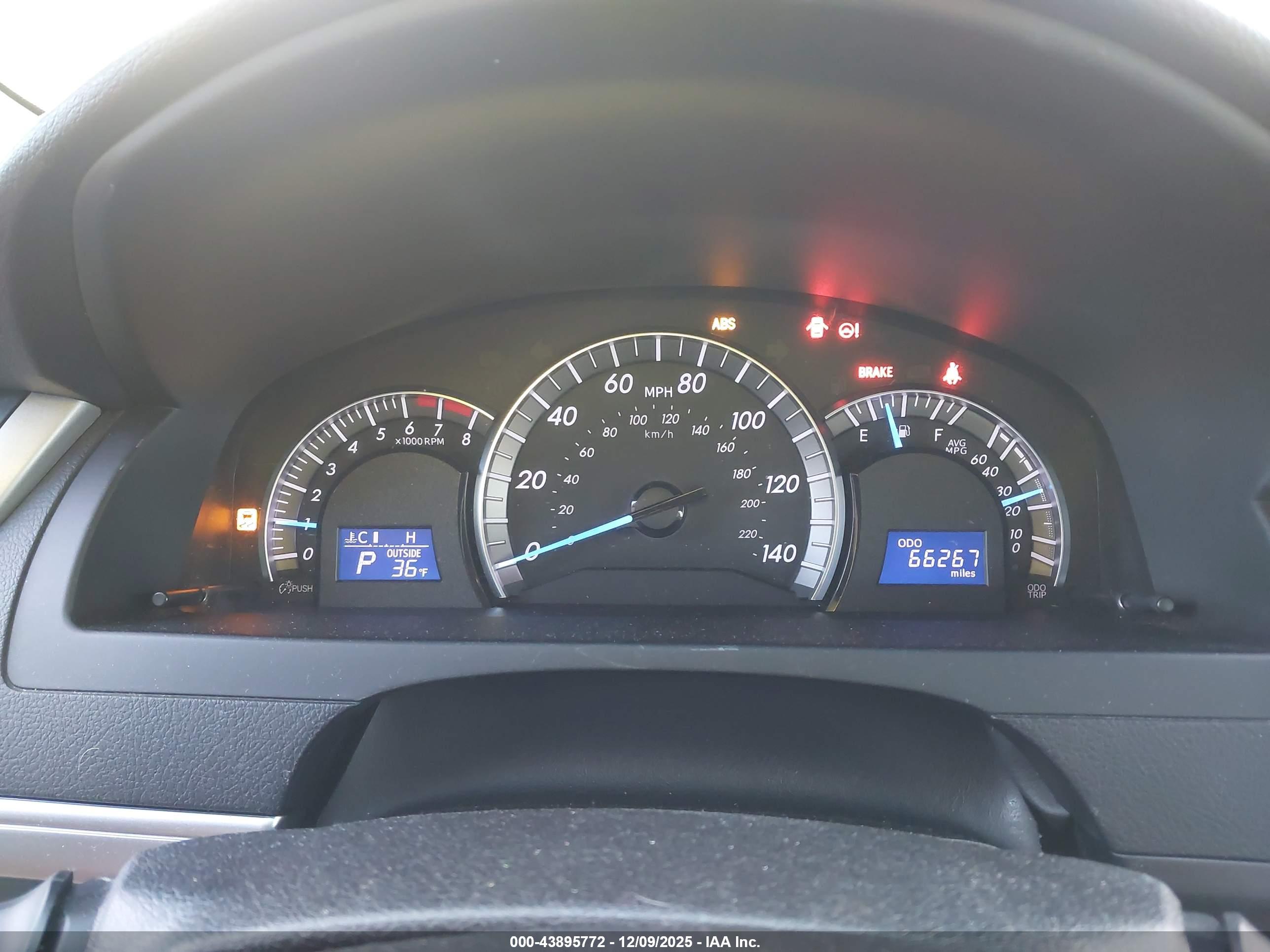 TOYOTA CAMRY image 7
