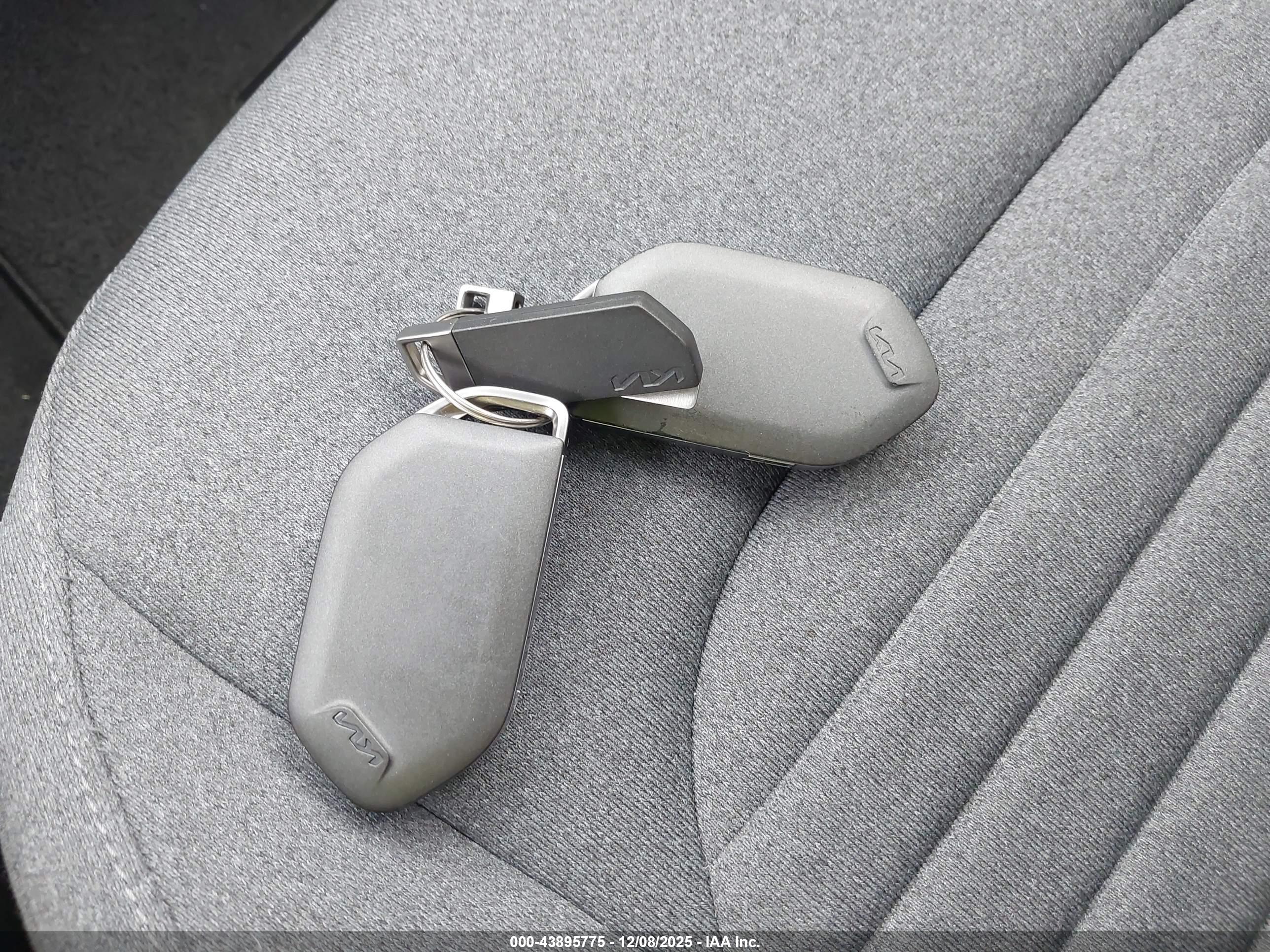 KIA K4 image 11
