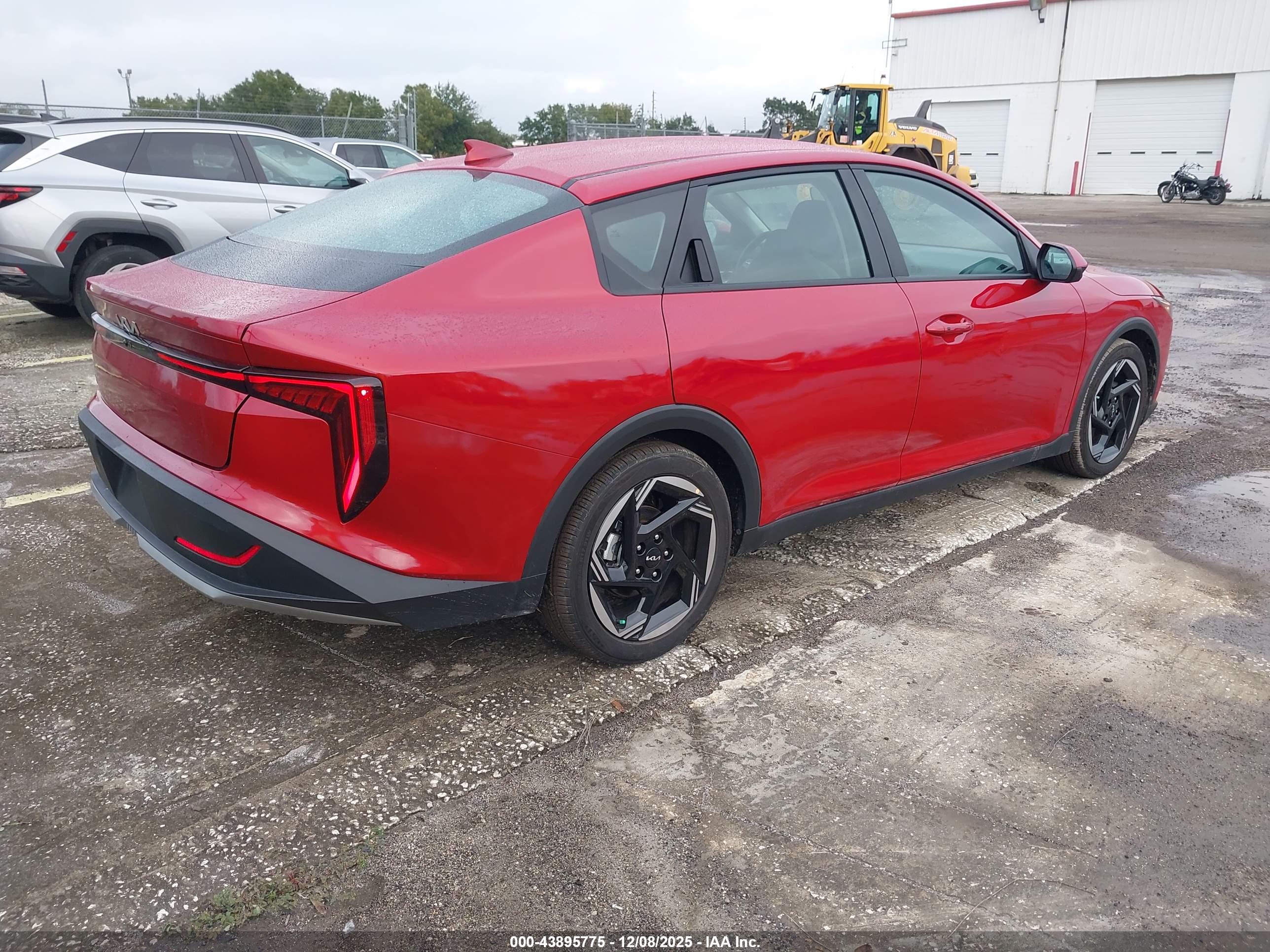 KIA K4 image 4