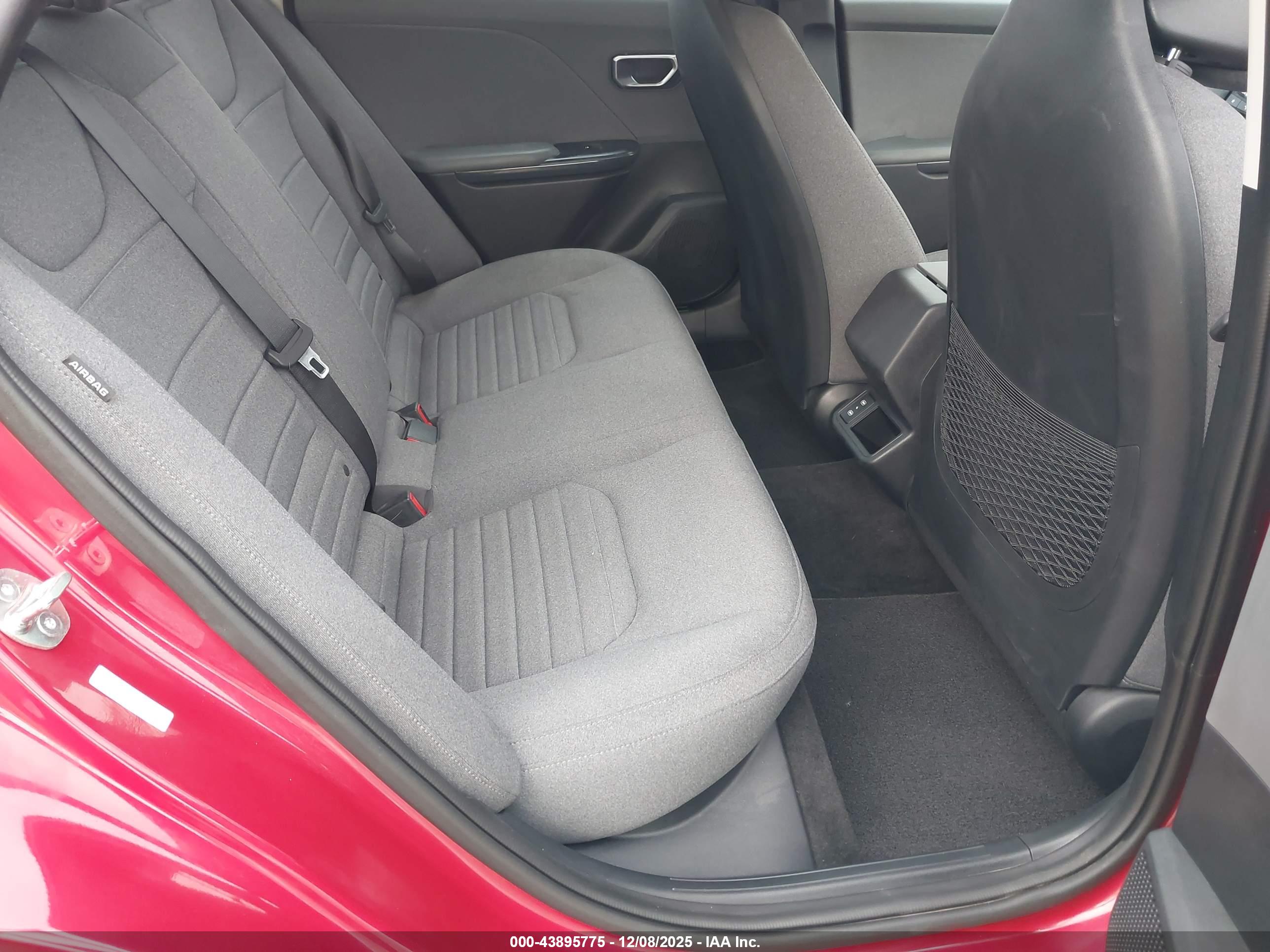 KIA K4 image 8