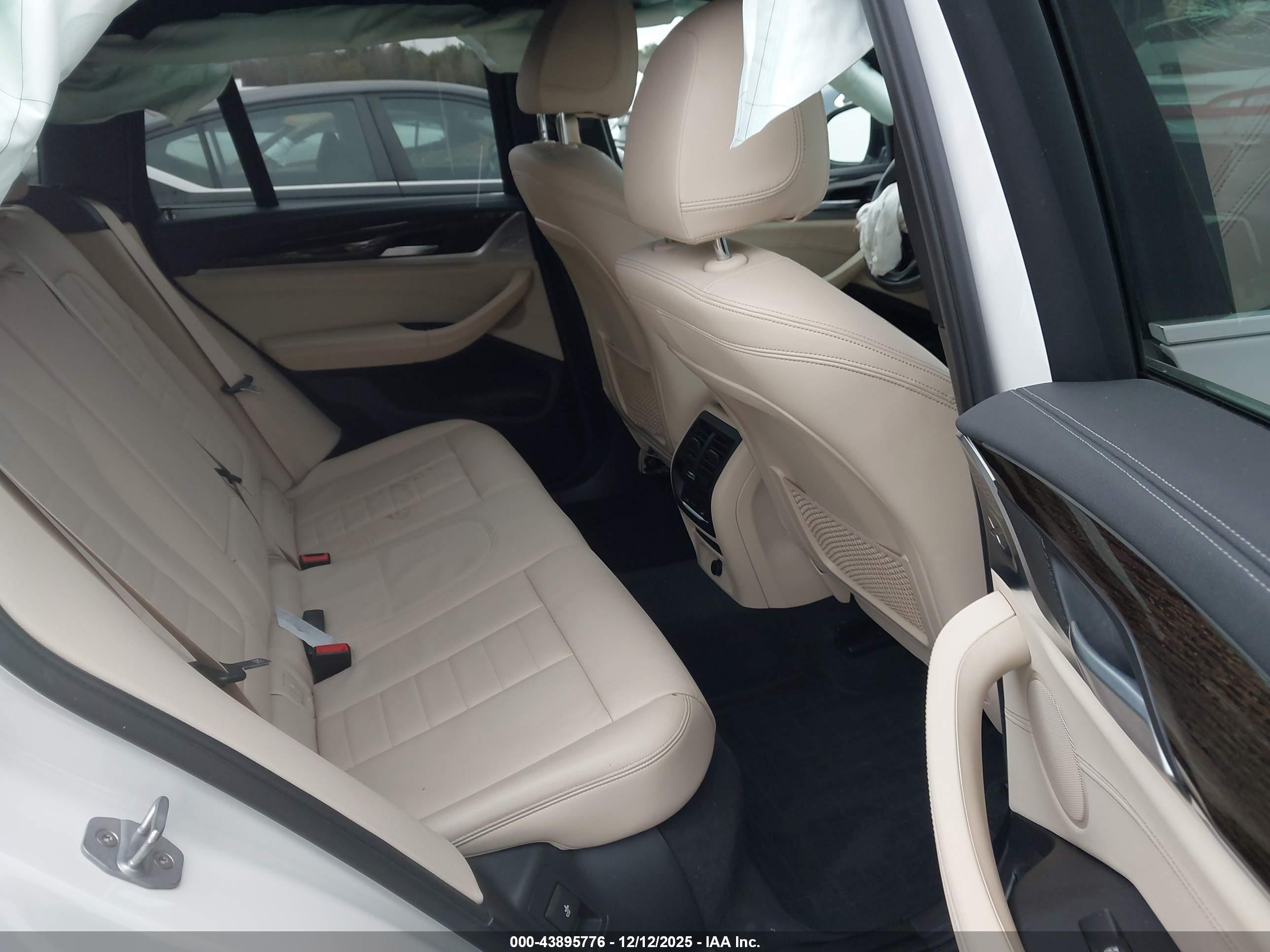 BMW X3 image 8