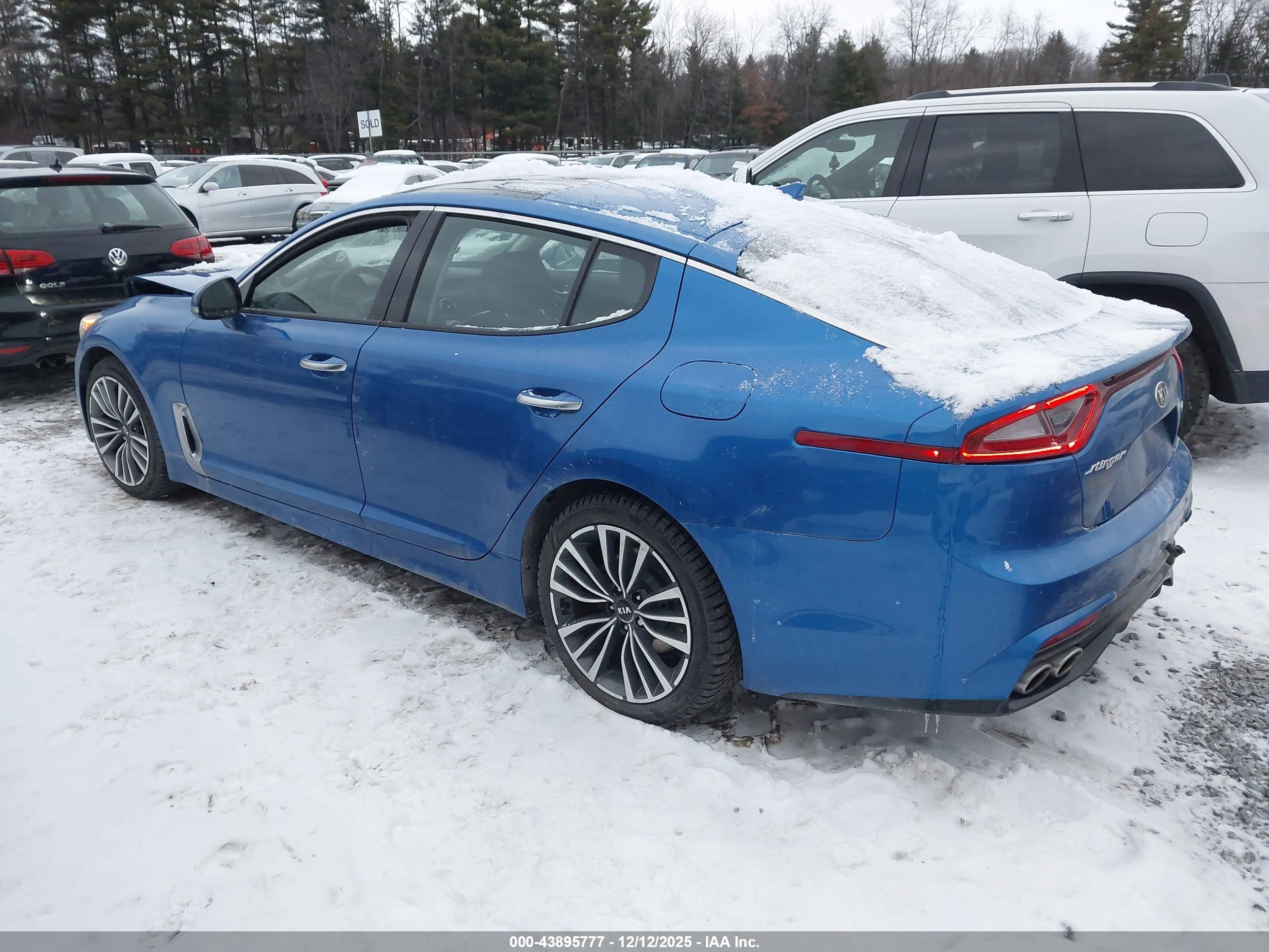 KIA STINGER image 3