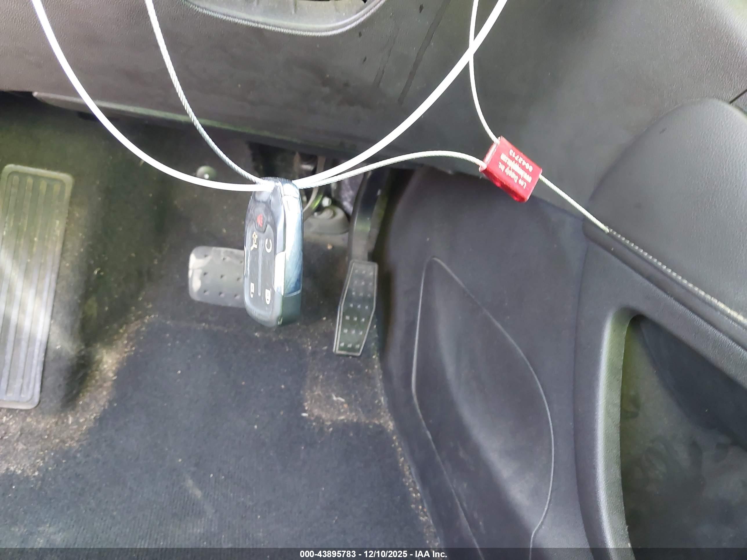 GMC ACADIA image 11