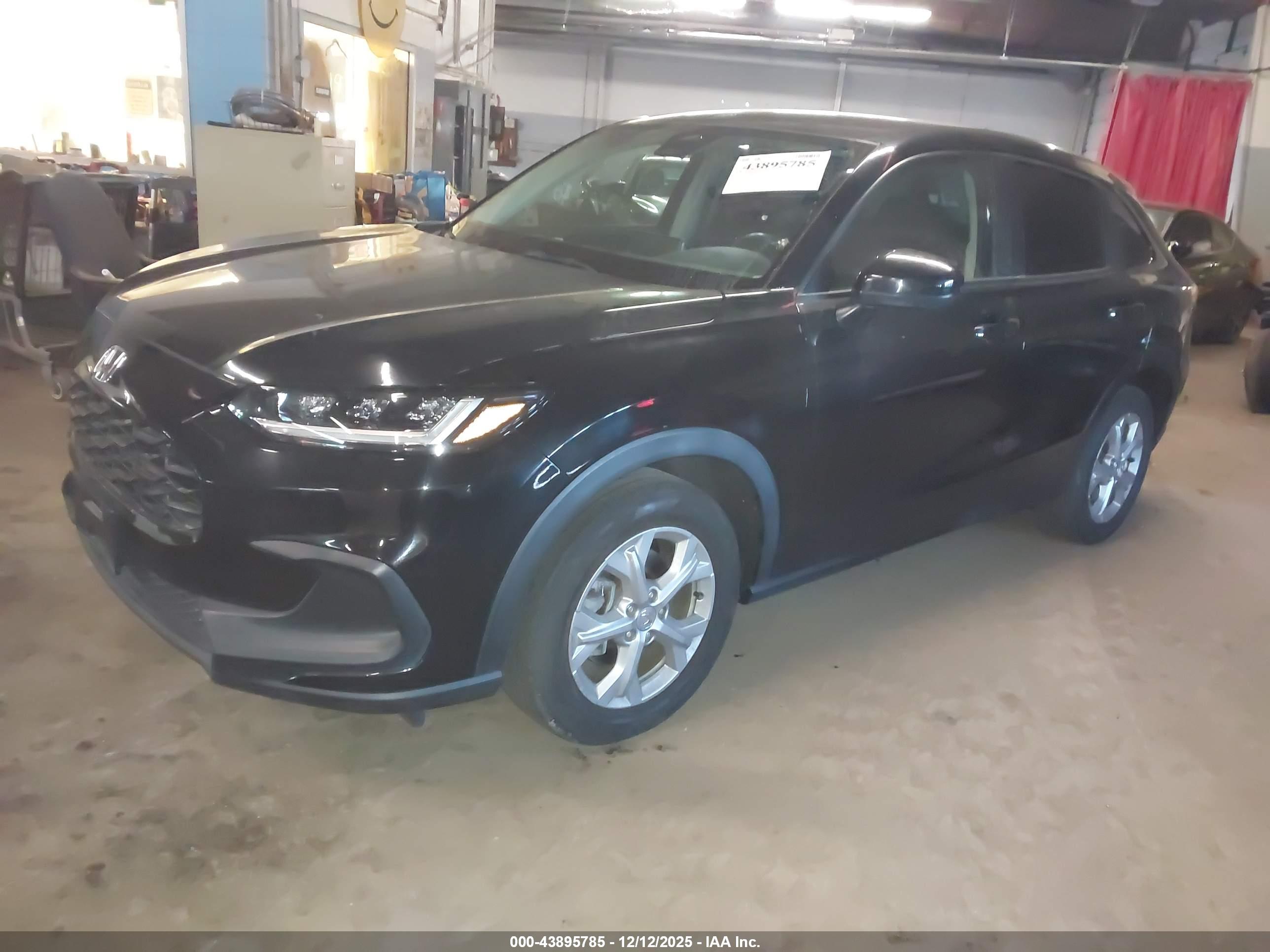 HONDA HR-V image 2