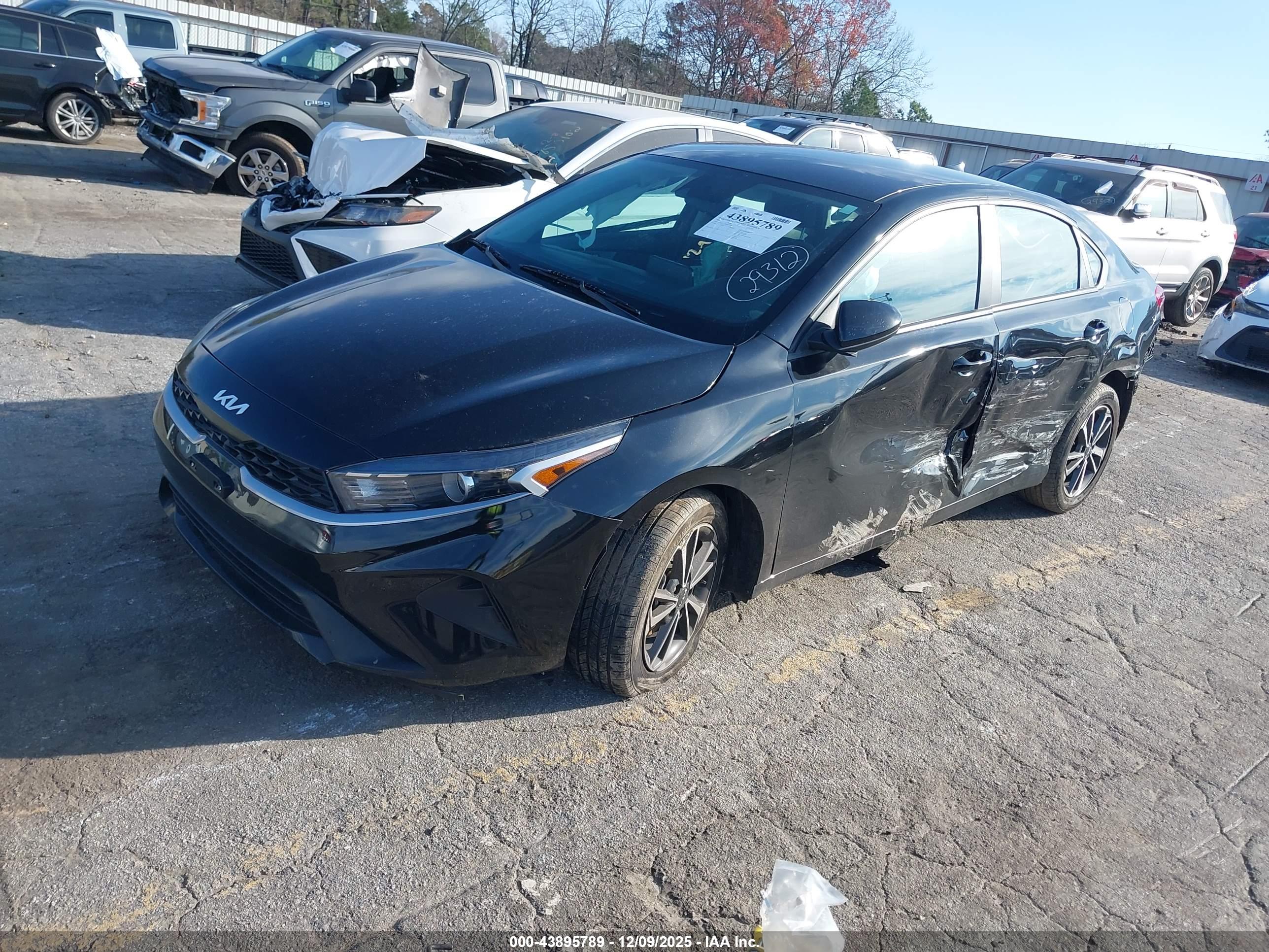 KIA FORTE image 2