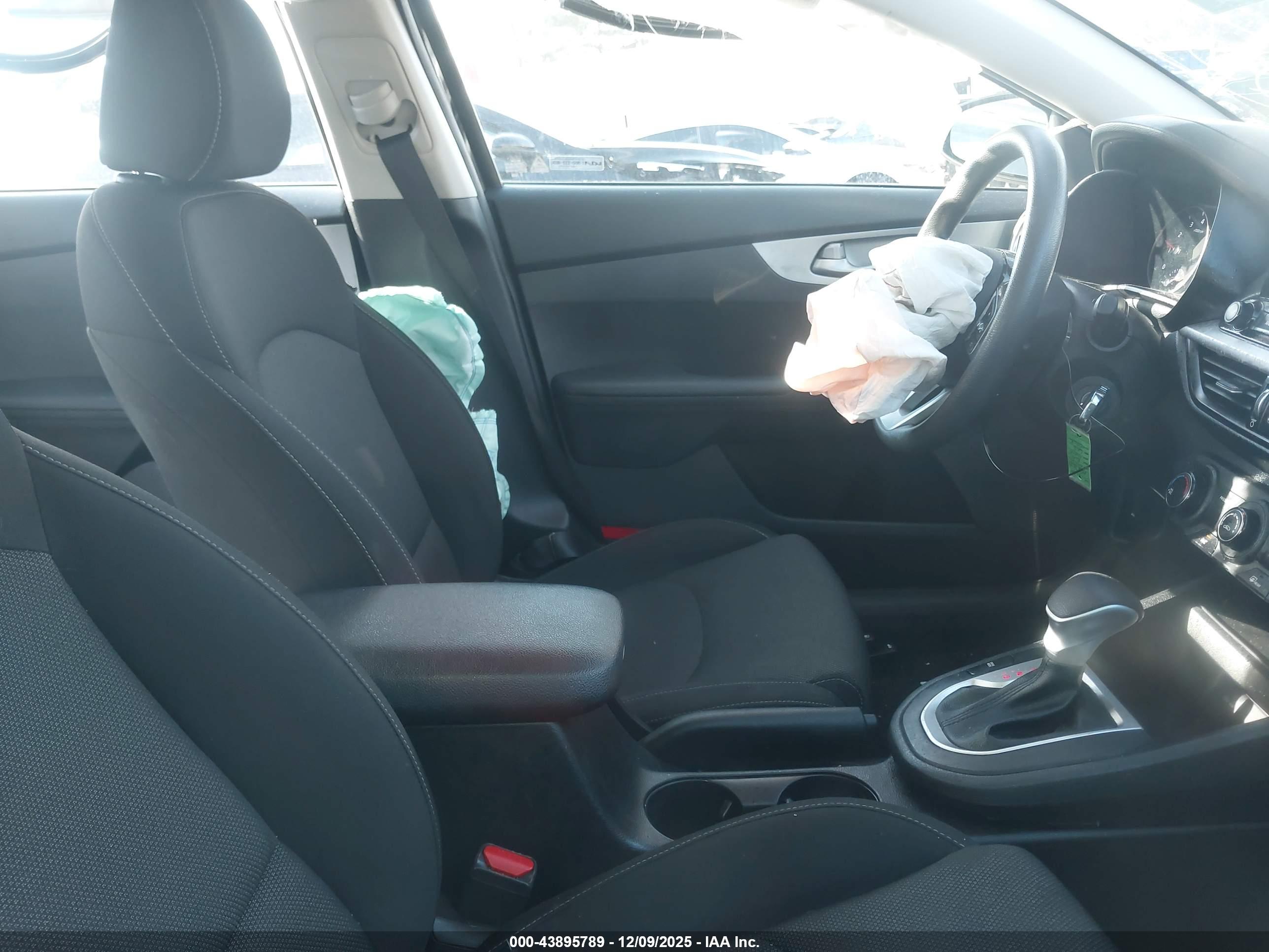 KIA FORTE image 5