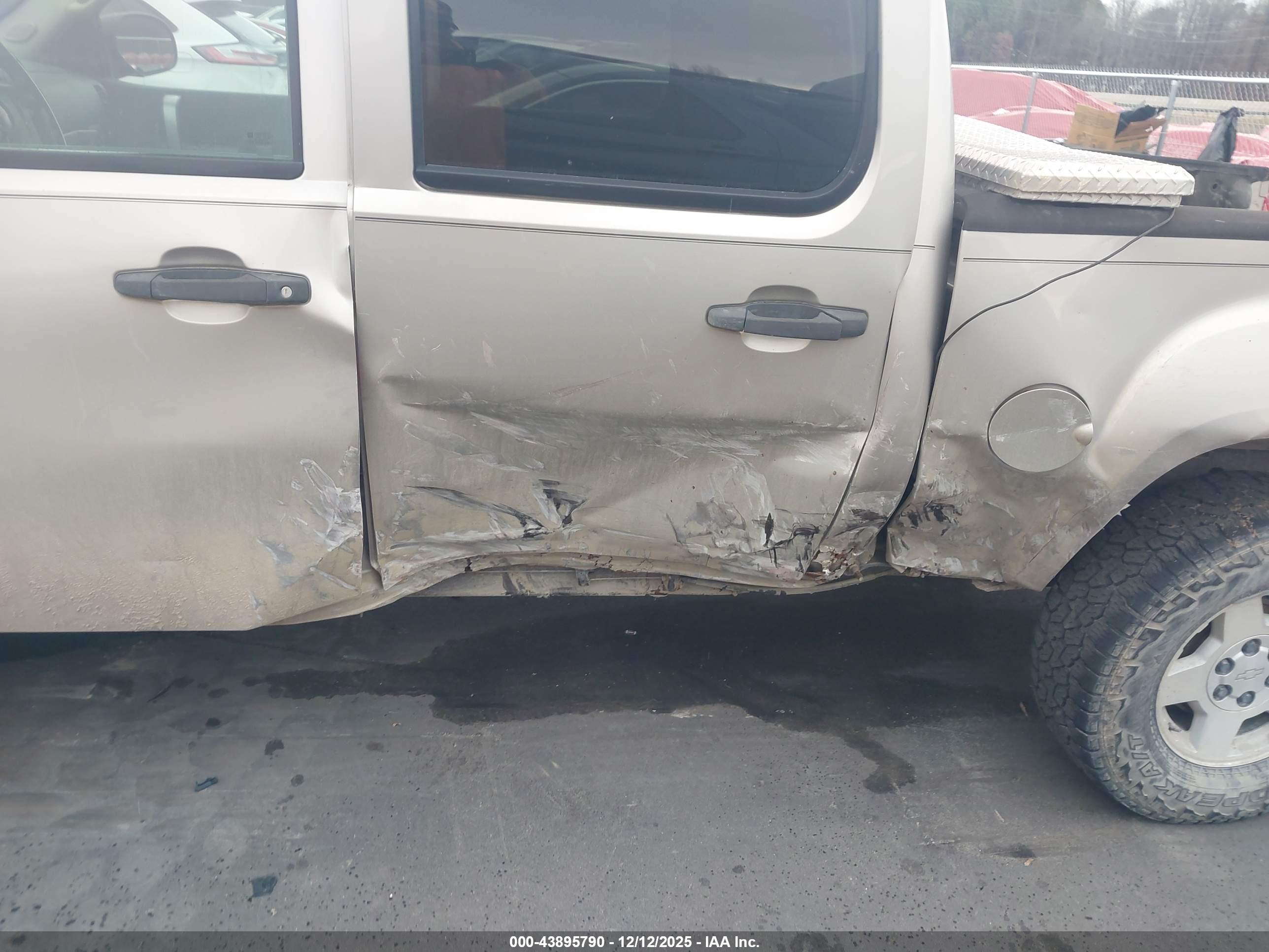 GMC SIERRA image 6