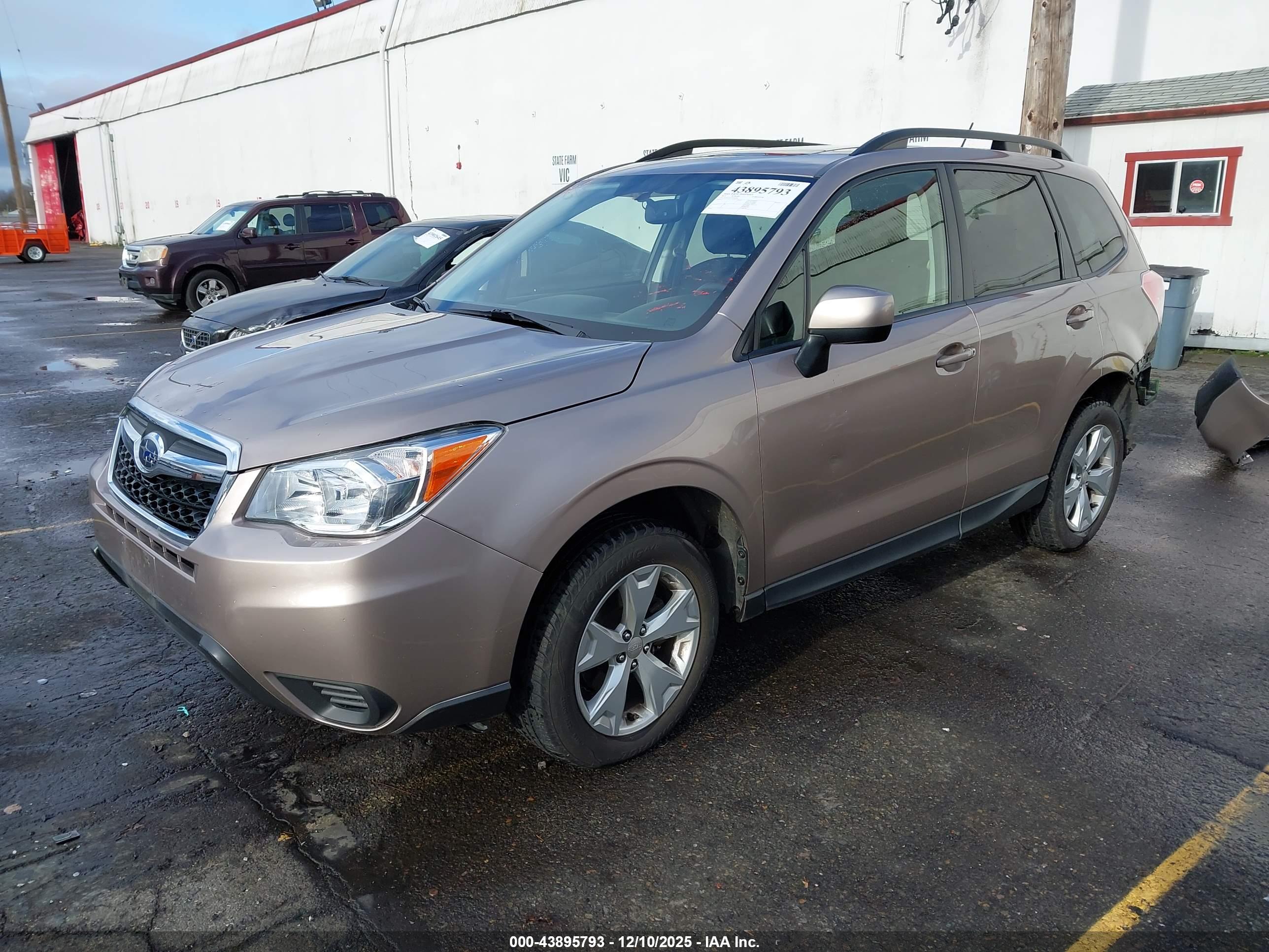 SUBARU FORESTER image 2