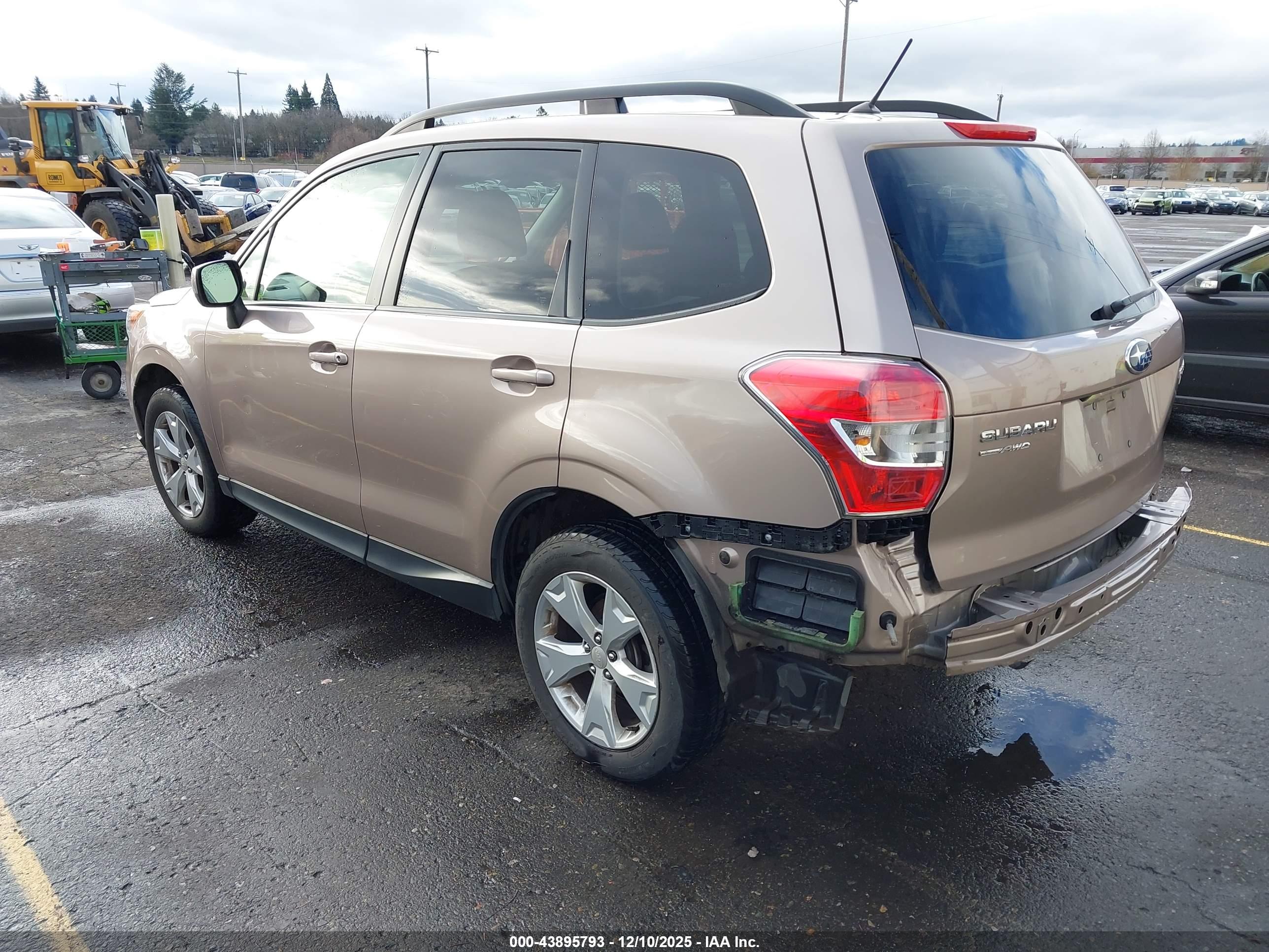 SUBARU FORESTER image 3
