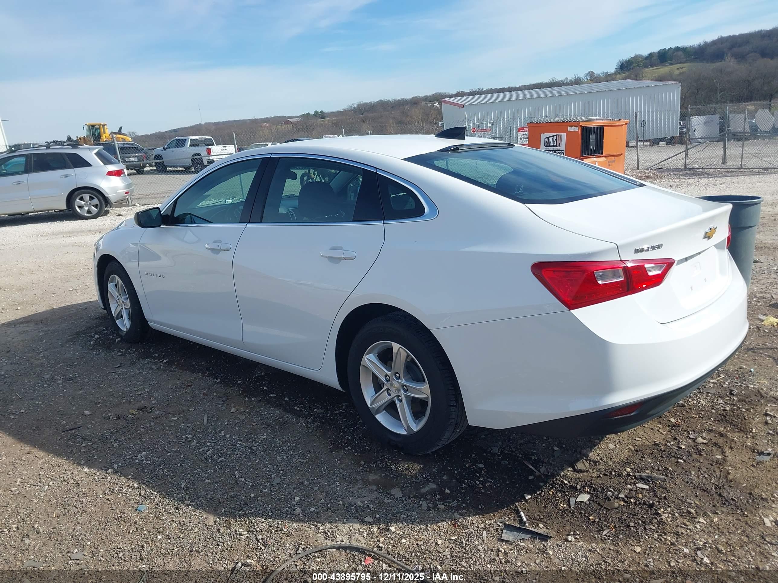 CHEVROLET MALIBU image 3