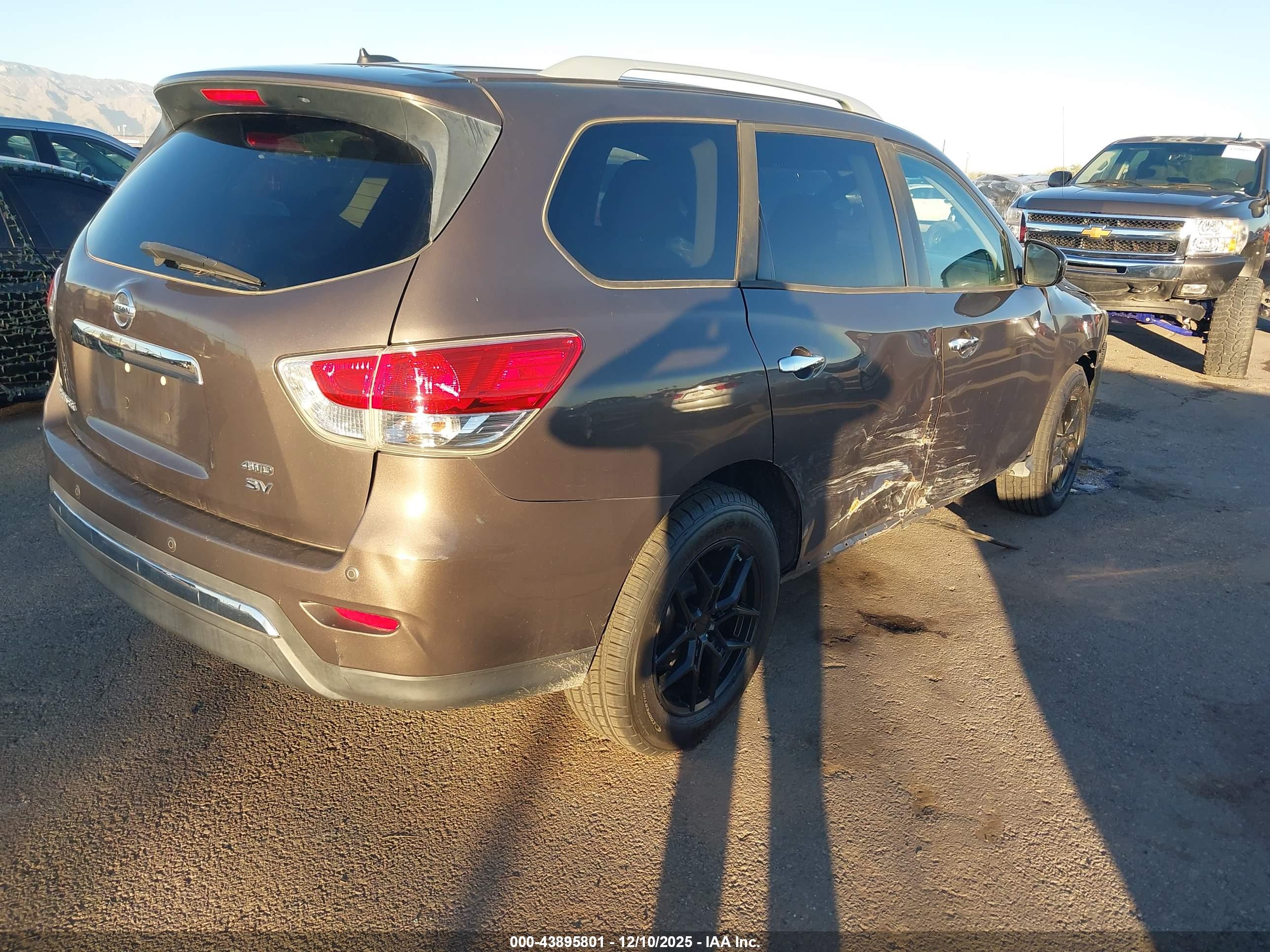 NISSAN PATHFINDER image 4