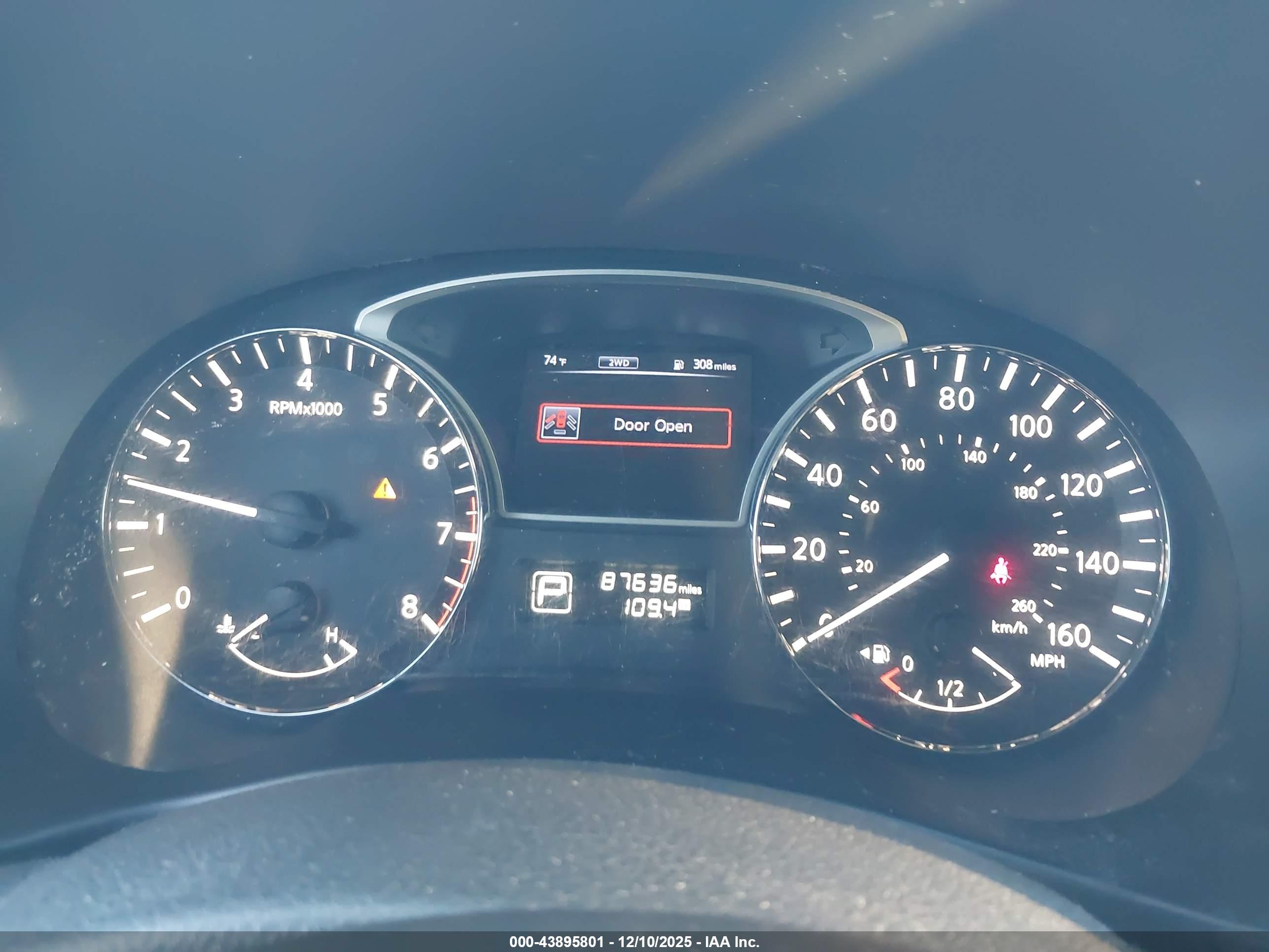 NISSAN PATHFINDER image 7