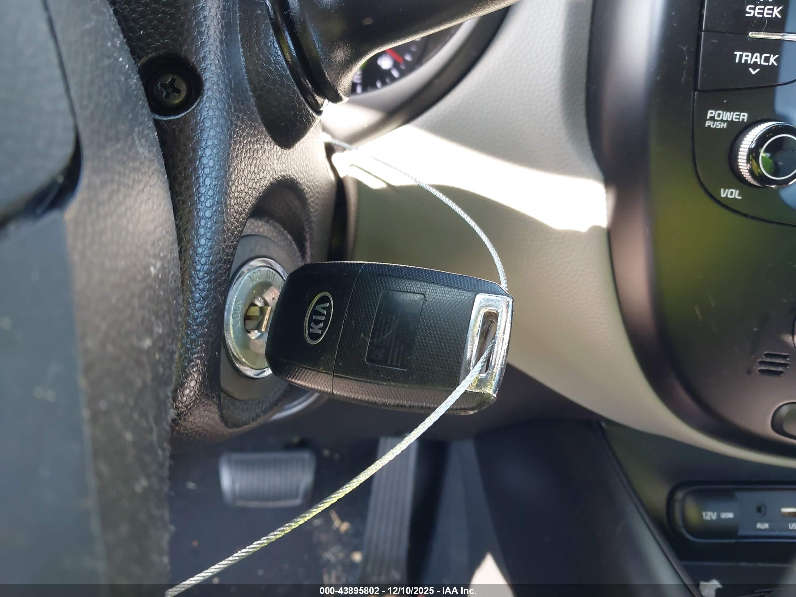 KIA SOUL image 11